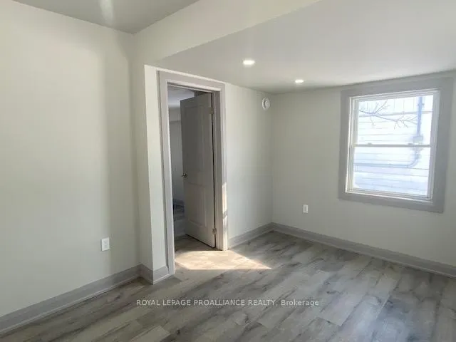 Photo 4 of 24 Elmer Street, Belleville, Belleville Ward — HOMEH