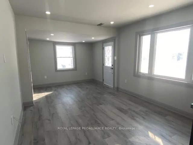 Photo 9 of 24 Elmer Street, Belleville, Belleville Ward — HOMEH