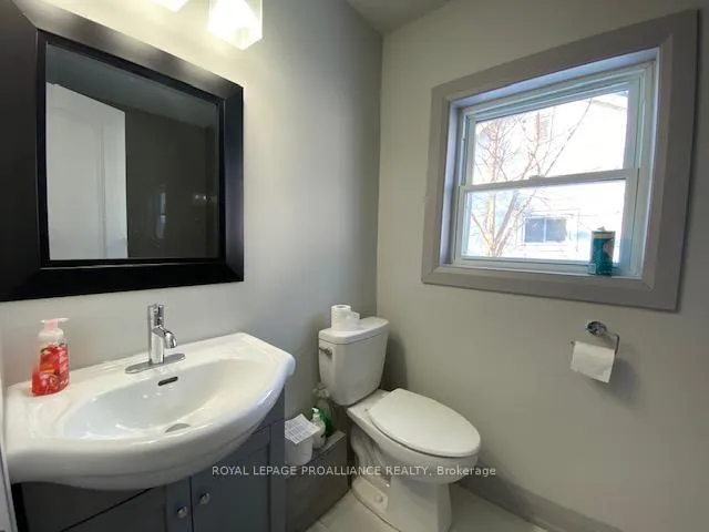 Photo 14 of 24 Elmer Street, Belleville, Belleville Ward — HOMEH