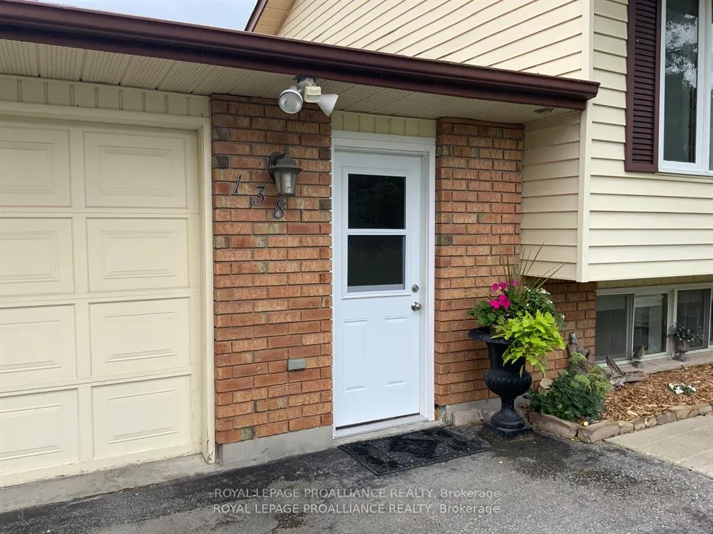 Front of Unit Lower, 138 Cloverleaf Drive