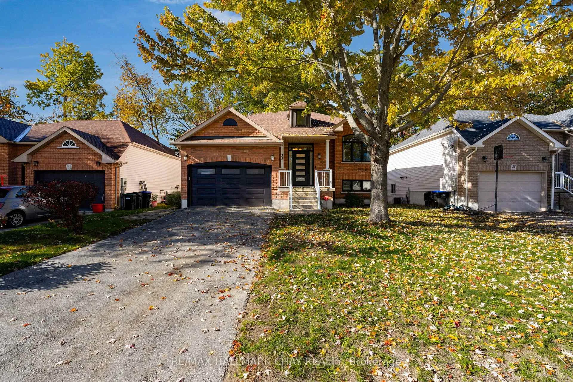 Photo 2 of 38 Rose Valley Way, Wasaga Beach — HOMEH