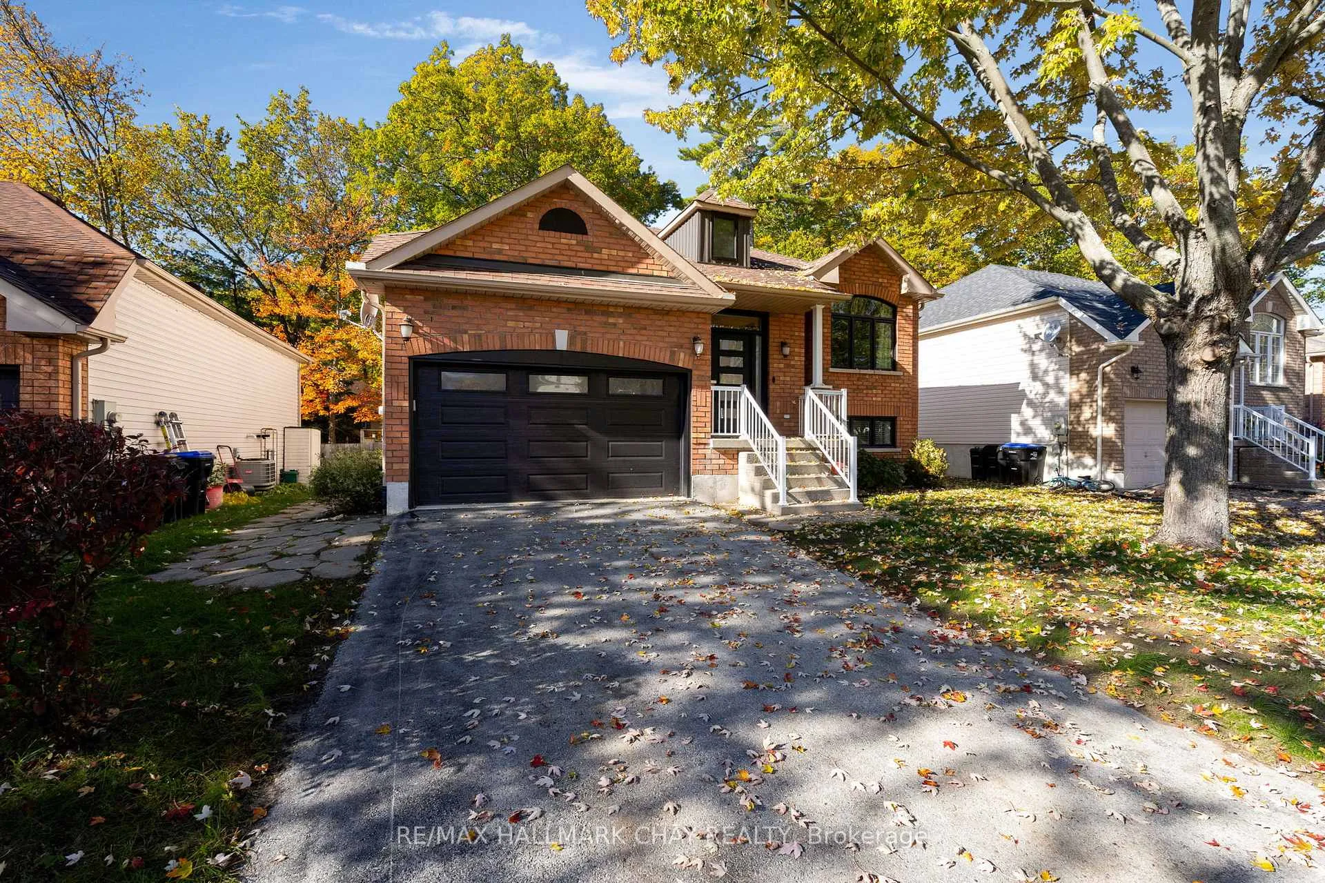 Photo 3 of 38 Rose Valley Way, Wasaga Beach — HOMEH