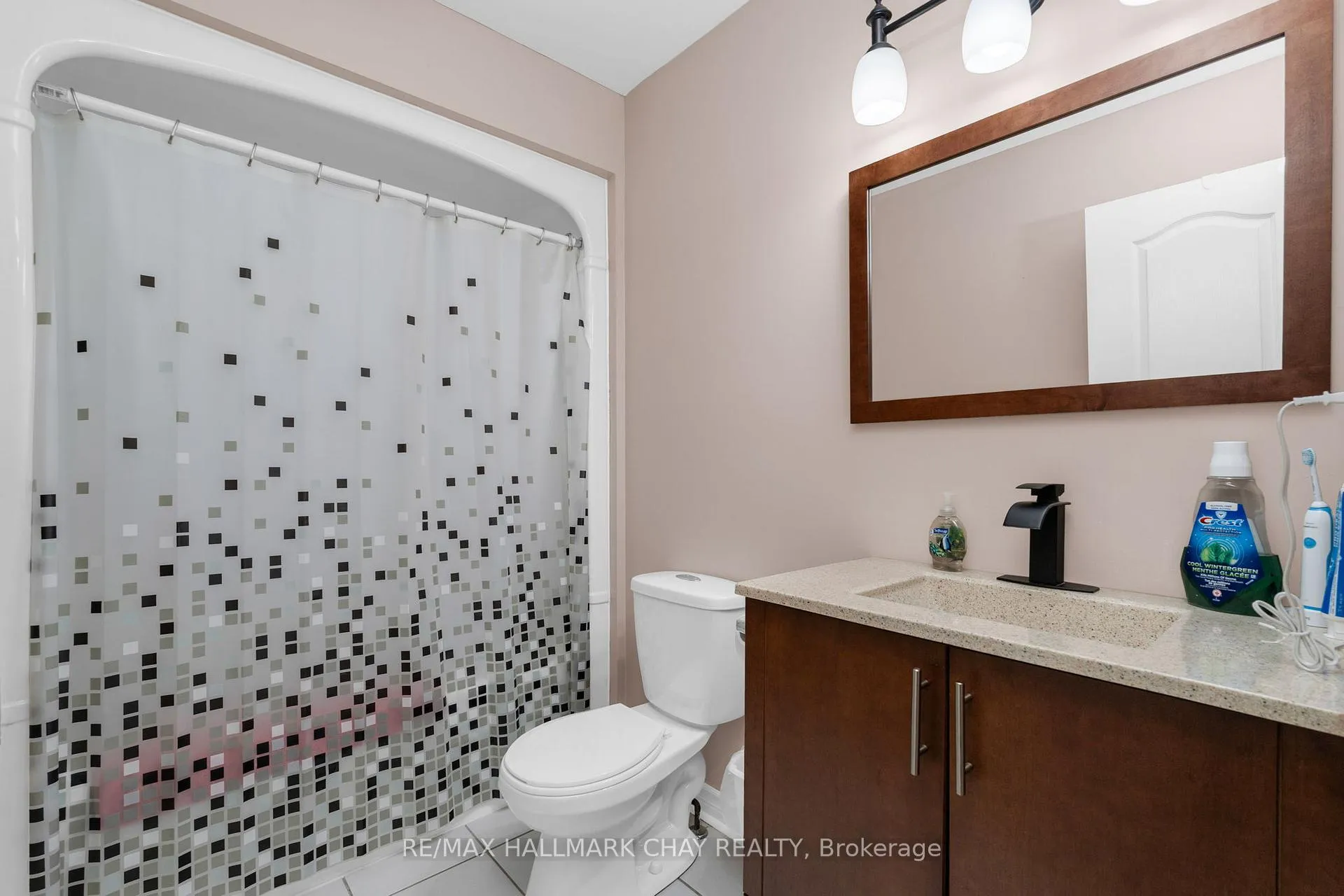 Photo 15 of 38 Rose Valley Way, Wasaga Beach — HOMEH