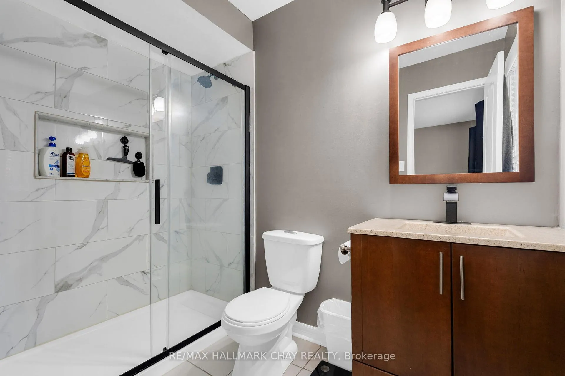 Photo 18 of 38 Rose Valley Way, Wasaga Beach — HOMEH