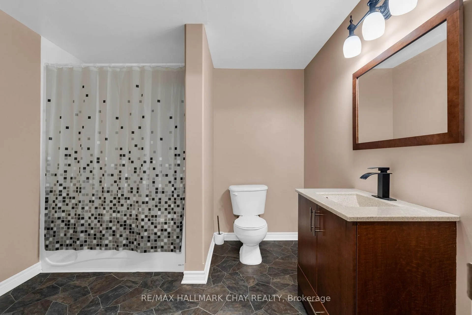 Photo 29 of 38 Rose Valley Way, Wasaga Beach — HOMEH