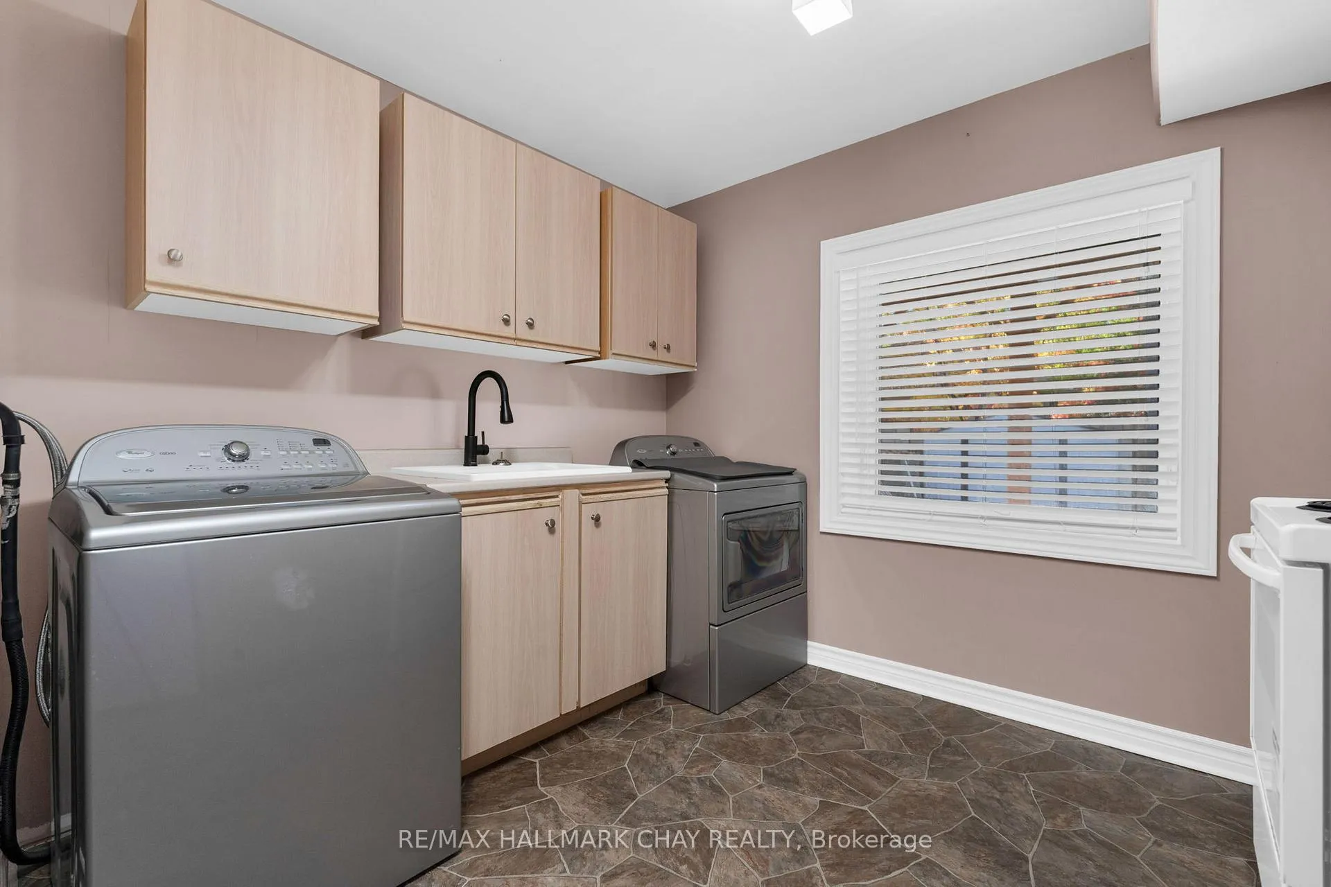 Photo 30 of 38 Rose Valley Way, Wasaga Beach — HOMEH