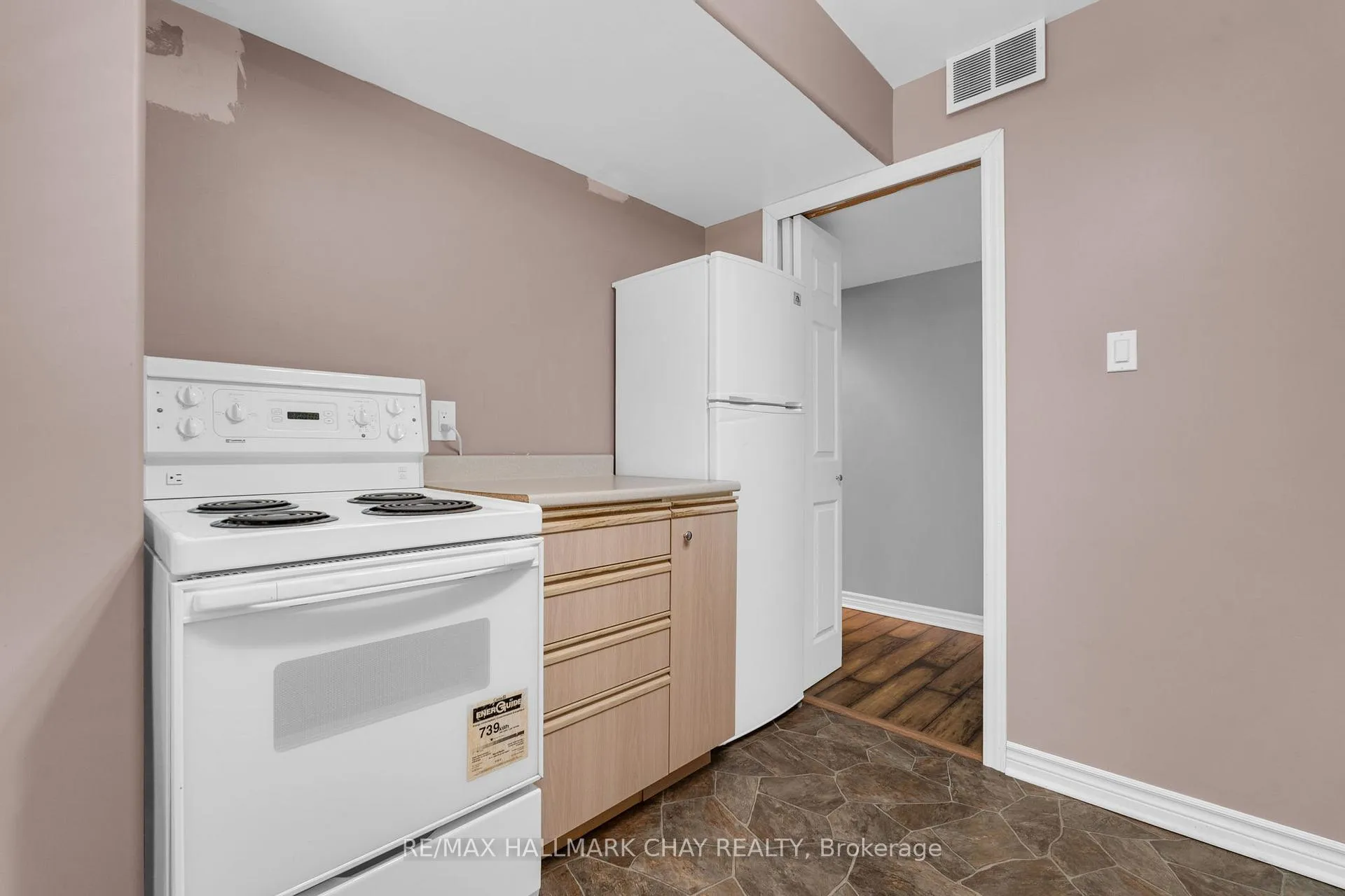 Photo 31 of 38 Rose Valley Way, Wasaga Beach — HOMEH