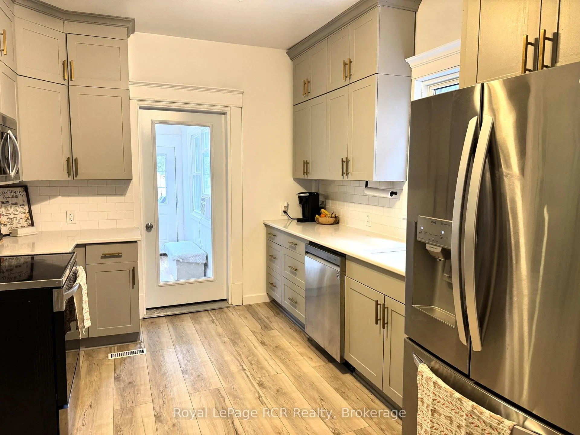 Photo 10 of 555 14th Street W, Owen Sound — HOMEH