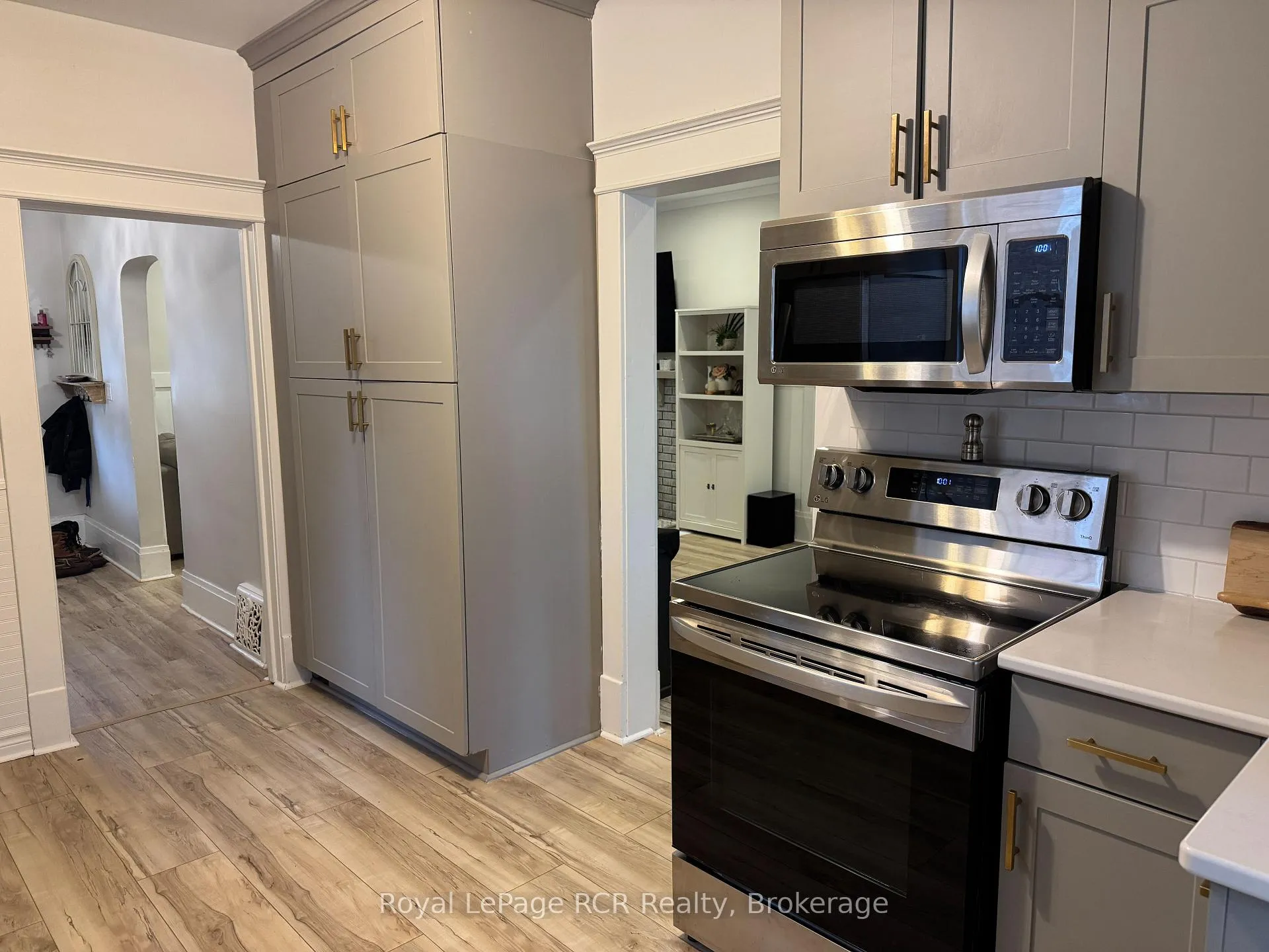 Photo 11 of 555 14th Street W, Owen Sound — HOMEH