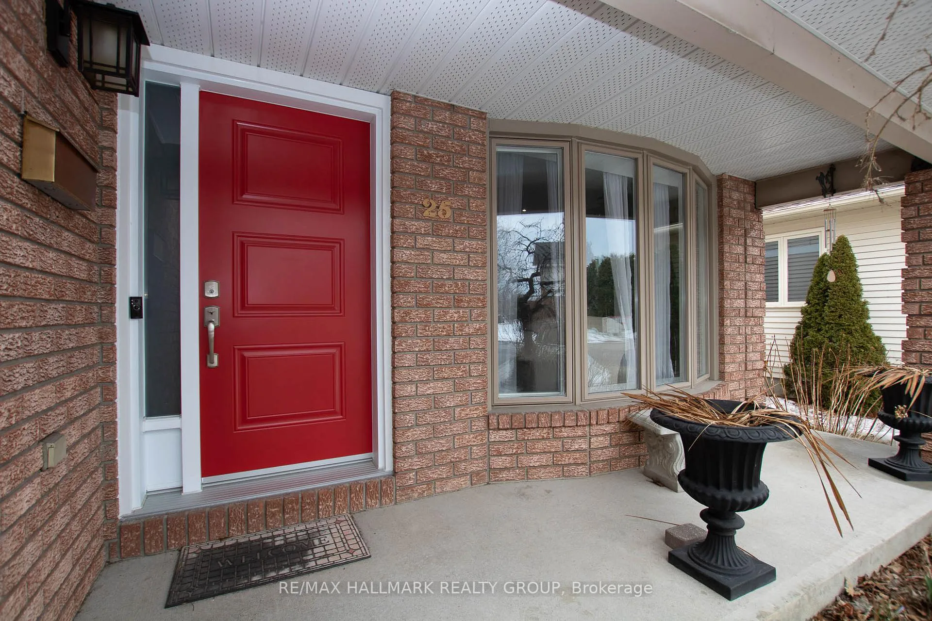 Photo 4 of 25 Claudet Crescent, Ottawa, Hunt Club Park — HOMEH