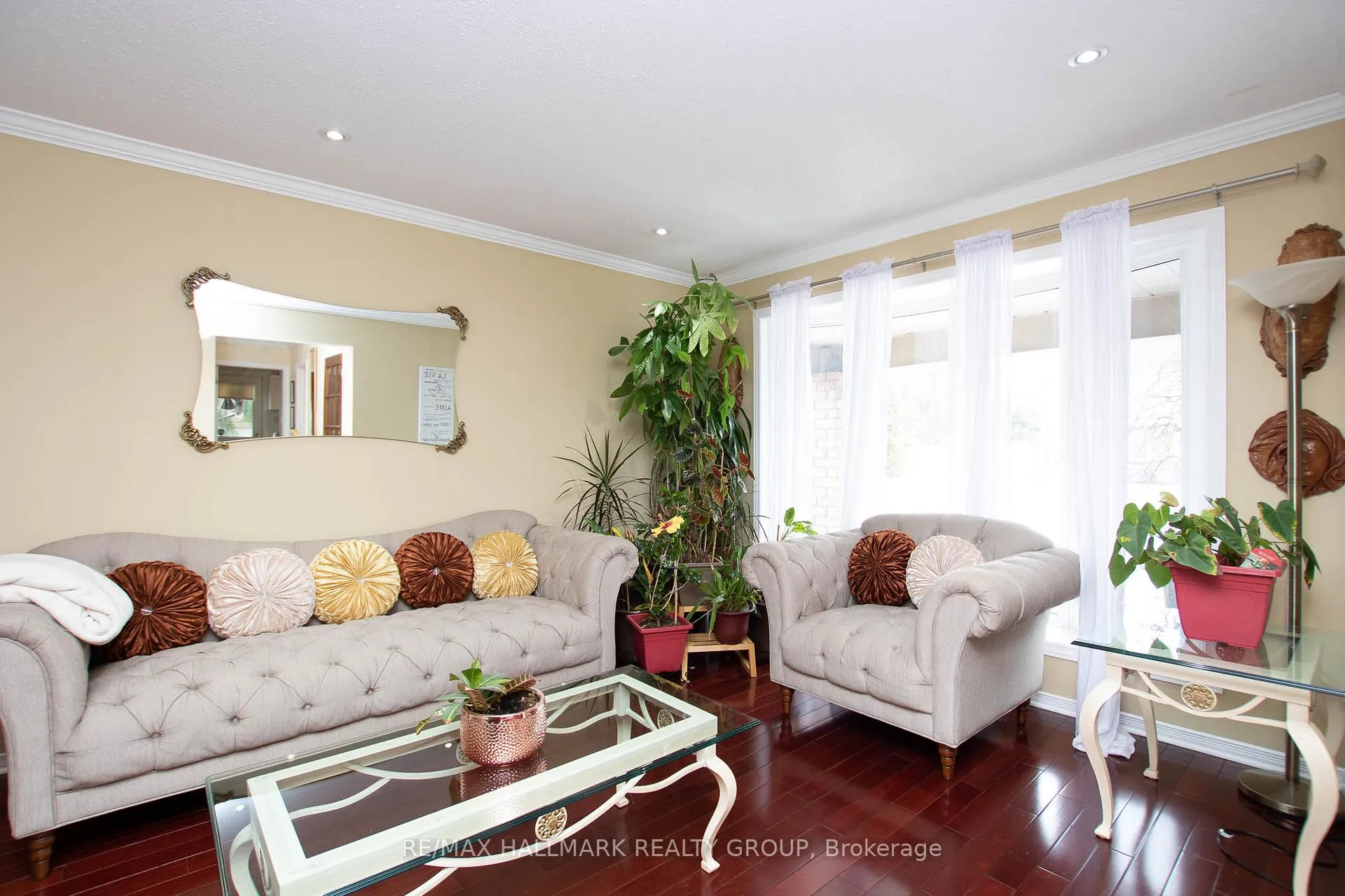 Photo 8 of 25 Claudet Crescent, Ottawa, Hunt Club Park — HOMEH