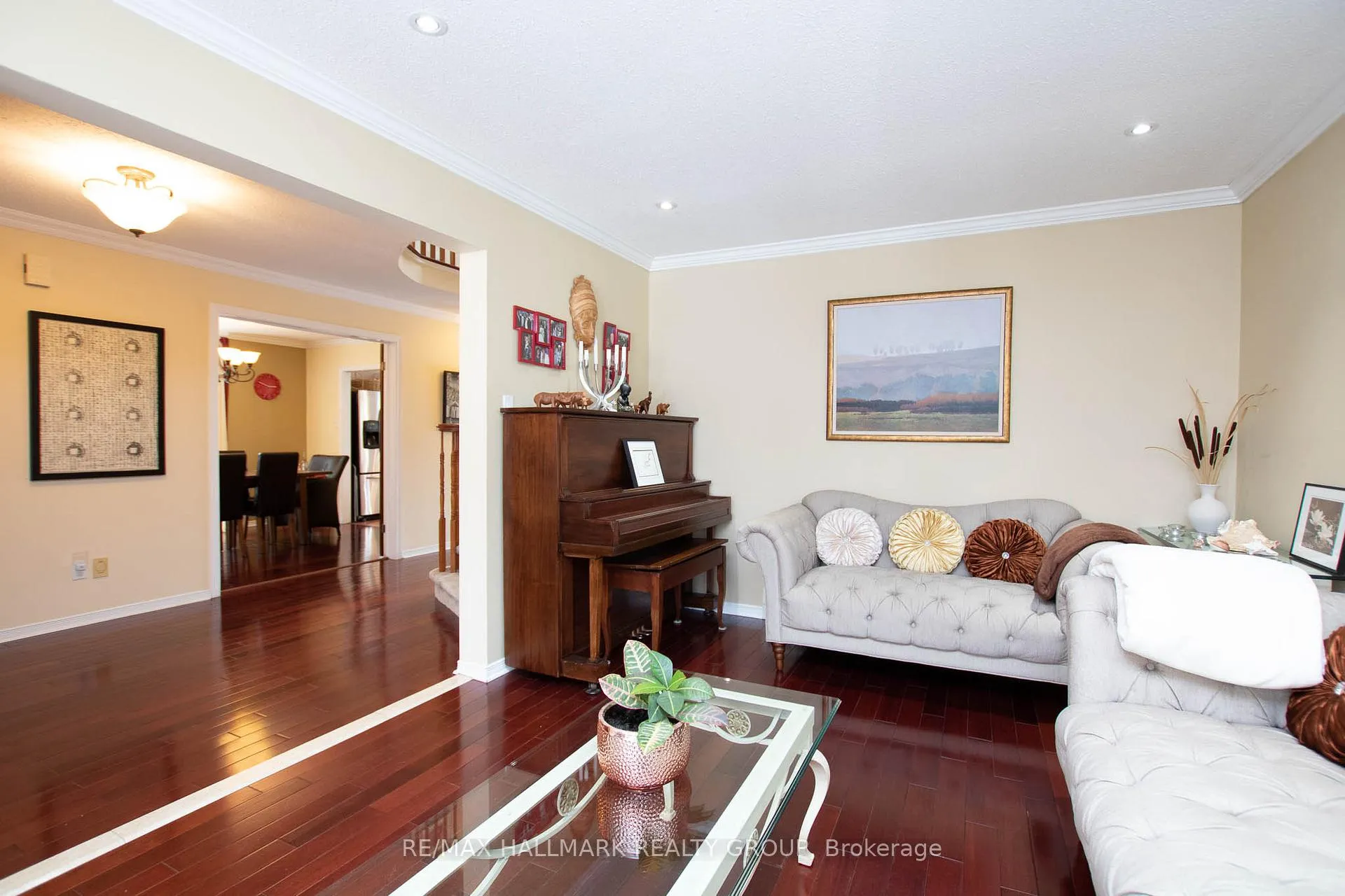 Photo 9 of 25 Claudet Crescent, Ottawa, Hunt Club Park — HOMEH