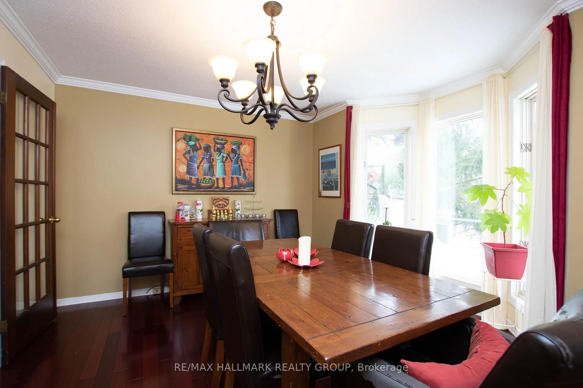 Photo 10 of 25 Claudet Crescent, Ottawa, Hunt Club Park — HOMEH