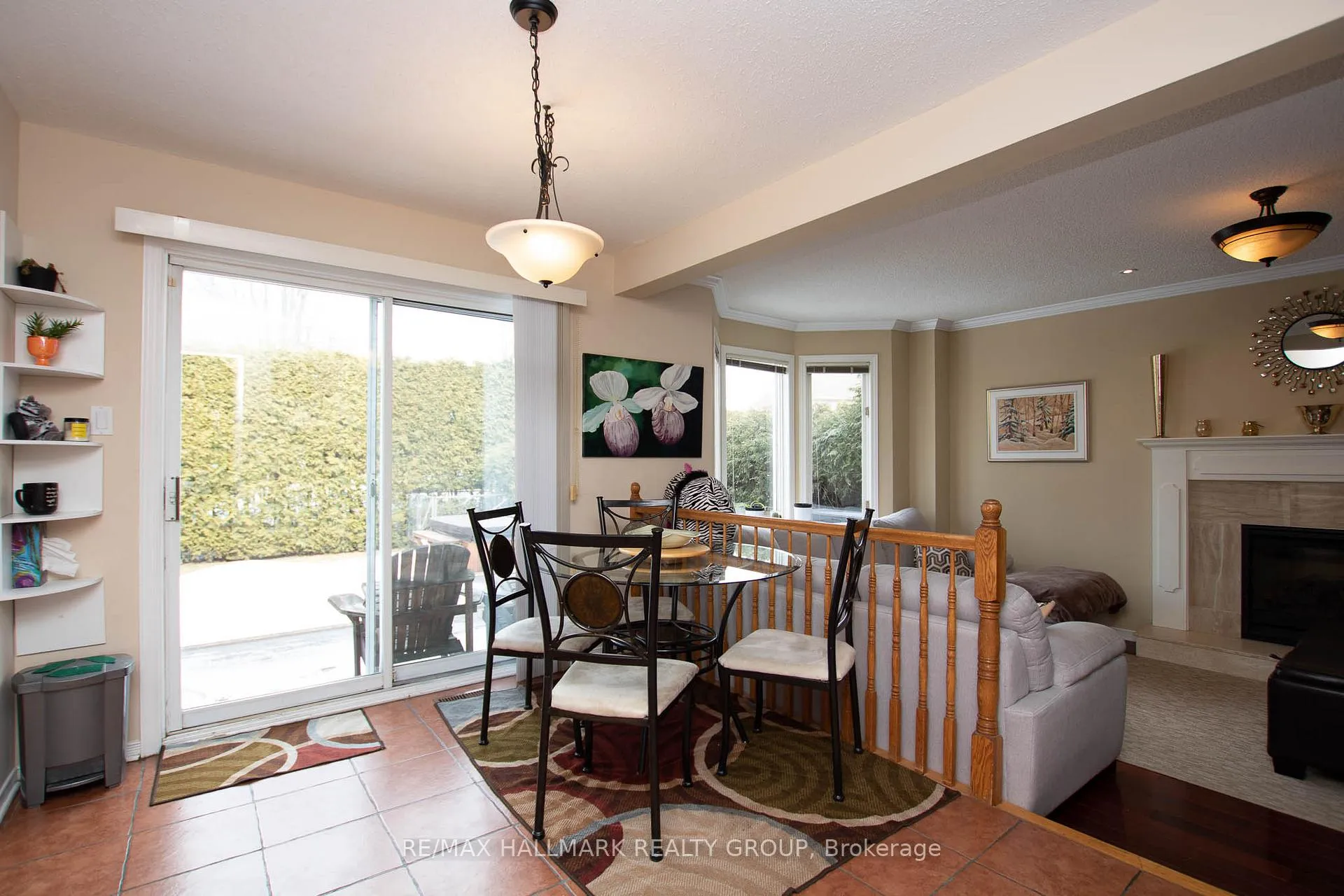 Photo 15 of 25 Claudet Crescent, Ottawa, Hunt Club Park — HOMEH