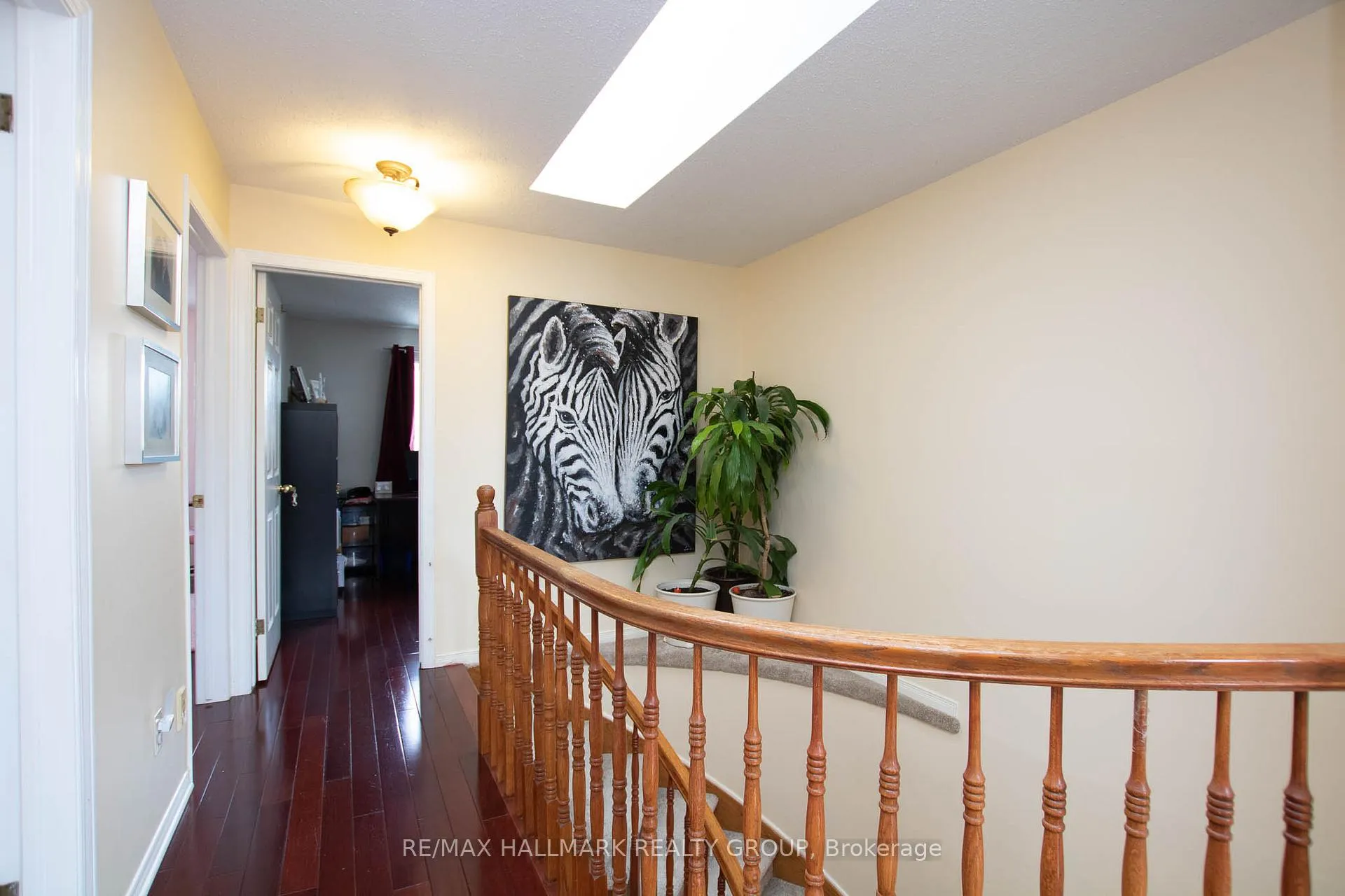 Photo 21 of 25 Claudet Crescent, Ottawa, Hunt Club Park — HOMEH