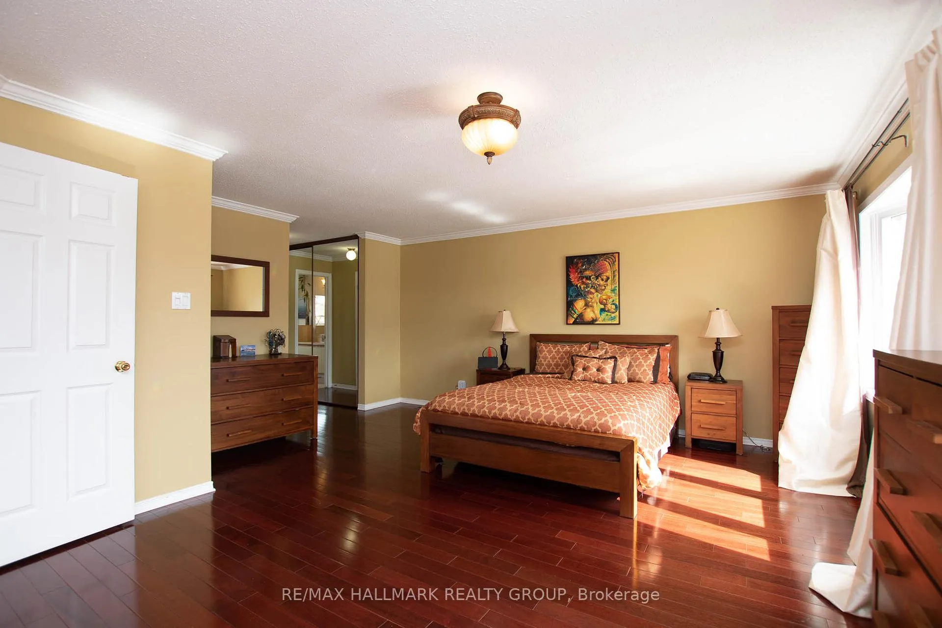 Photo 22 of 25 Claudet Crescent, Ottawa, Hunt Club Park — HOMEH