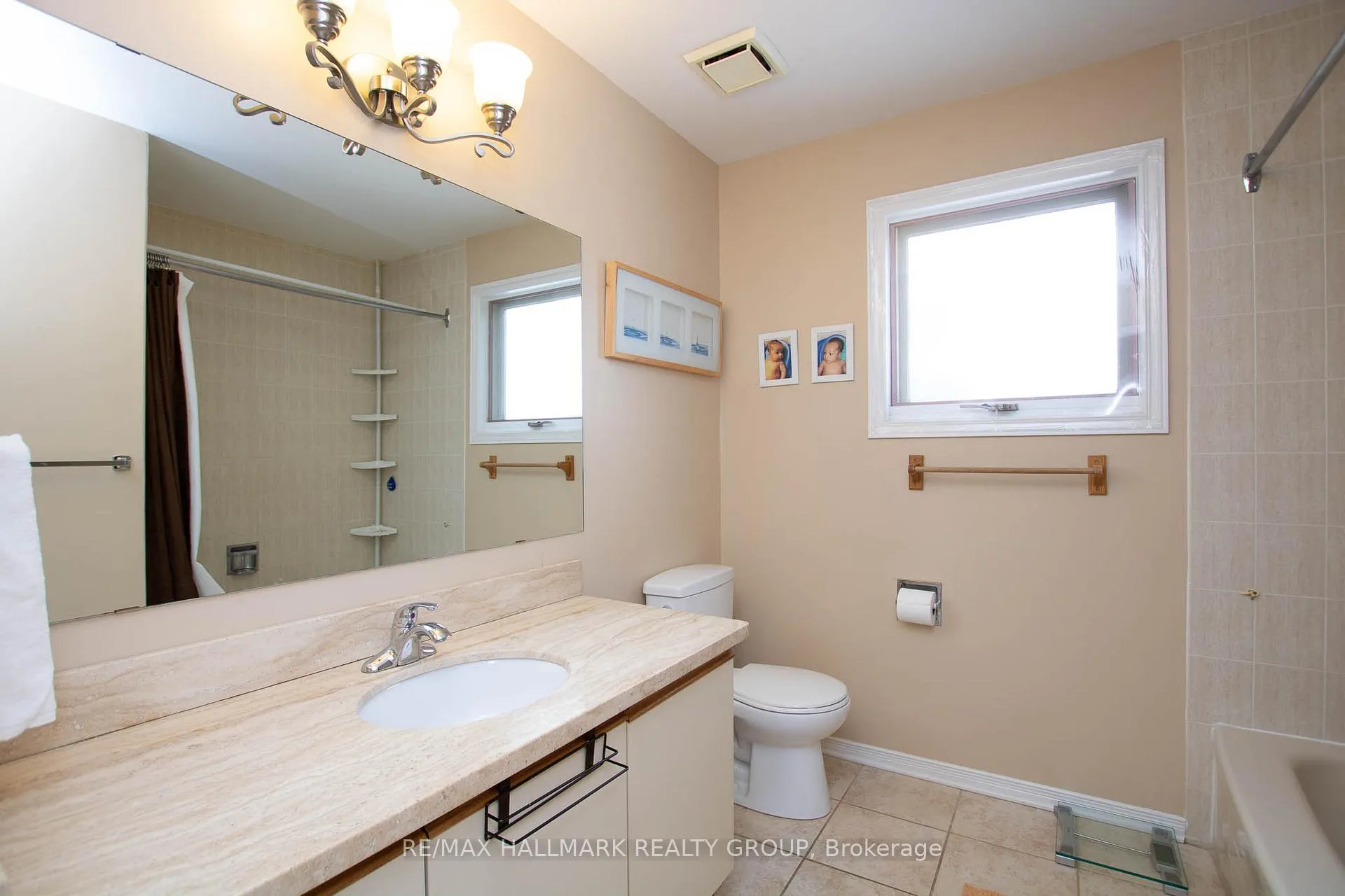 Photo 29 of 25 Claudet Crescent, Ottawa, Hunt Club Park — HOMEH