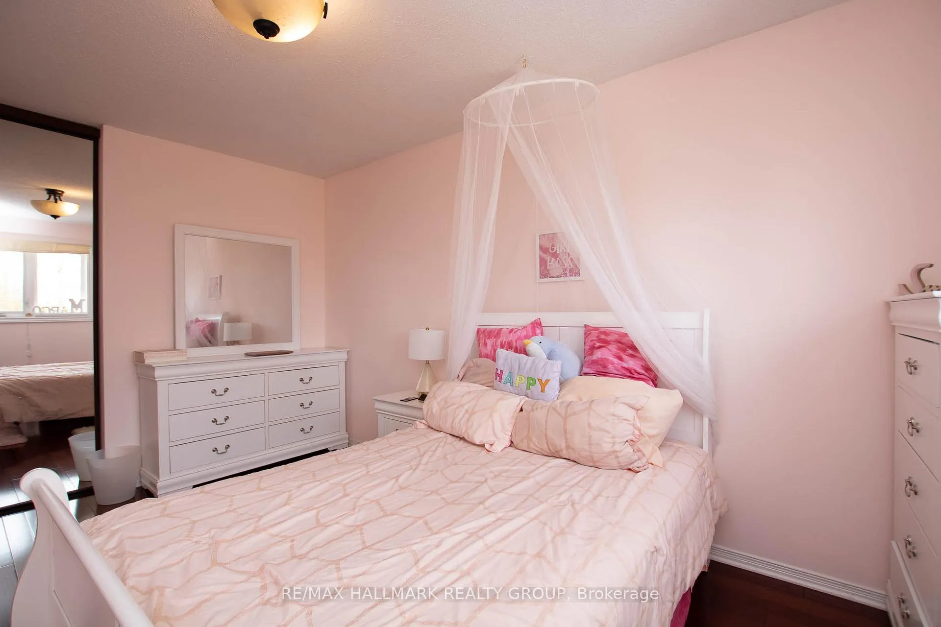 Photo 32 of 25 Claudet Crescent, Ottawa, Hunt Club Park — HOMEH