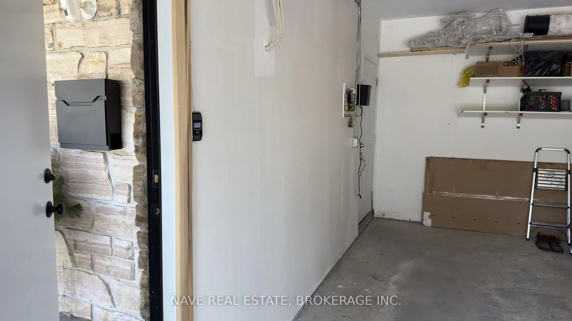 Photo 6 of Unit Basement, 125 Bay Thorn Drive, Markham, Royal Orchard — HOMEH