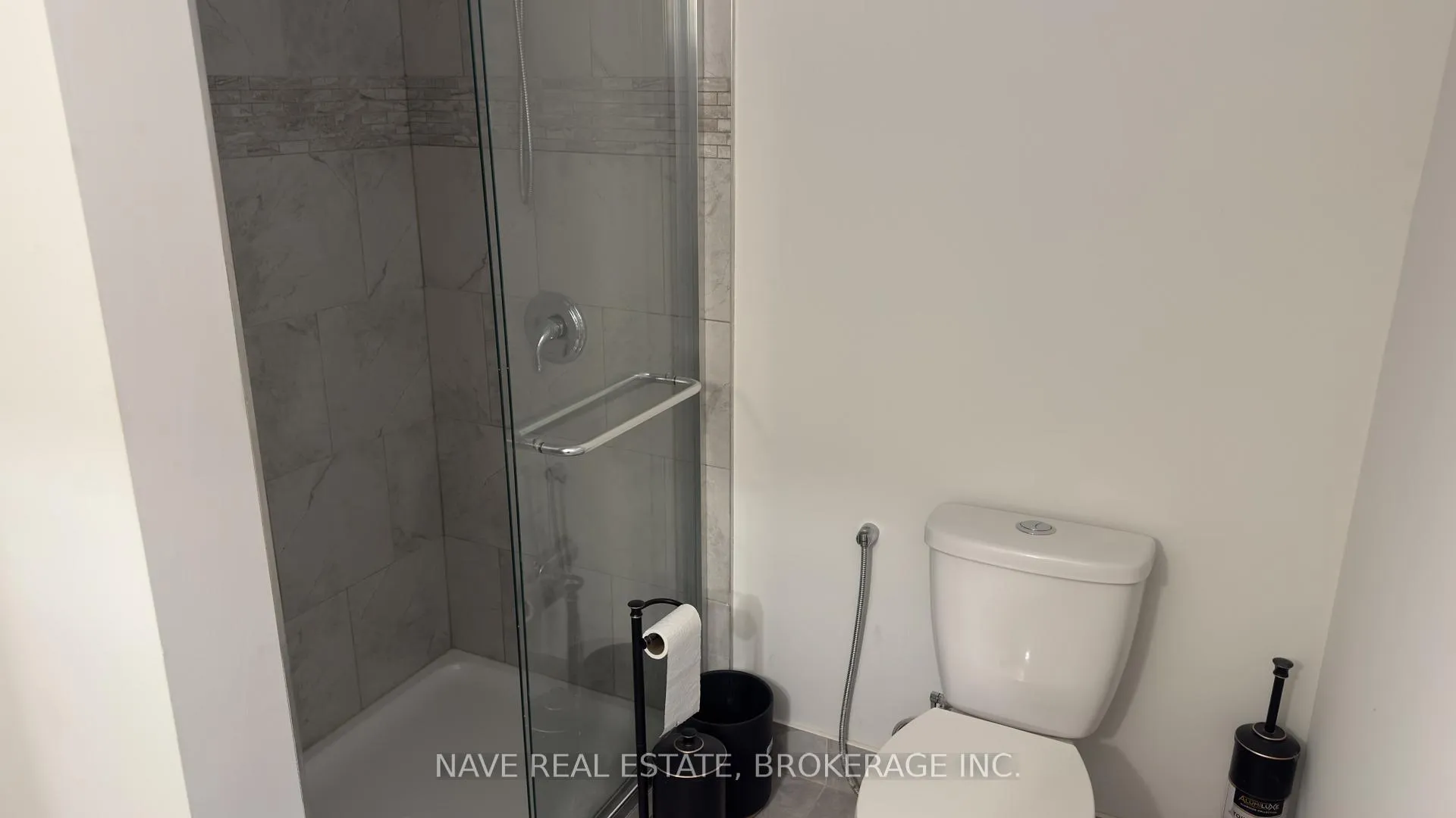 Photo 21 of Unit Basement, 125 Bay Thorn Drive, Markham, Royal Orchard — HOMEH