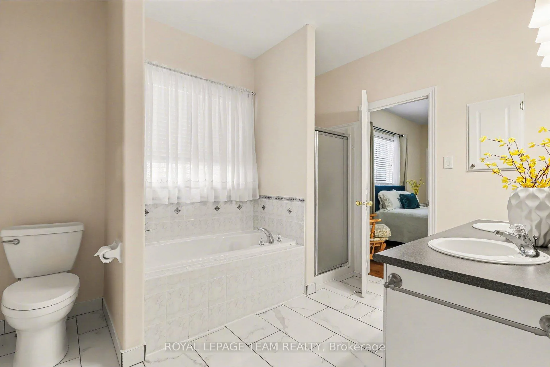 Photo 21 of 751 Vermillion Drive, Ottawa, Riverside South/Gloucester Glen — HOMEH