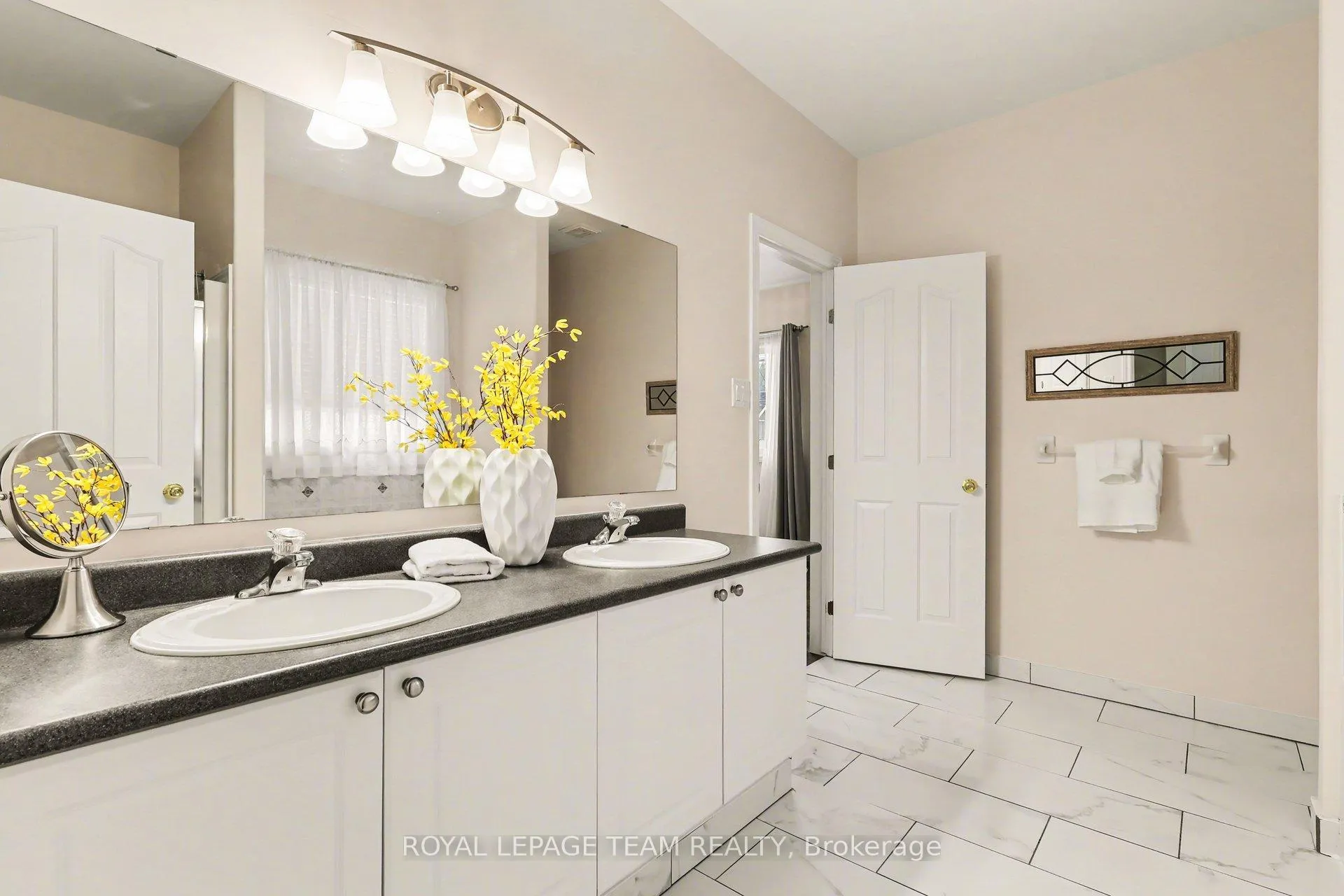 Photo 22 of 751 Vermillion Drive, Ottawa, Riverside South/Gloucester Glen — HOMEH