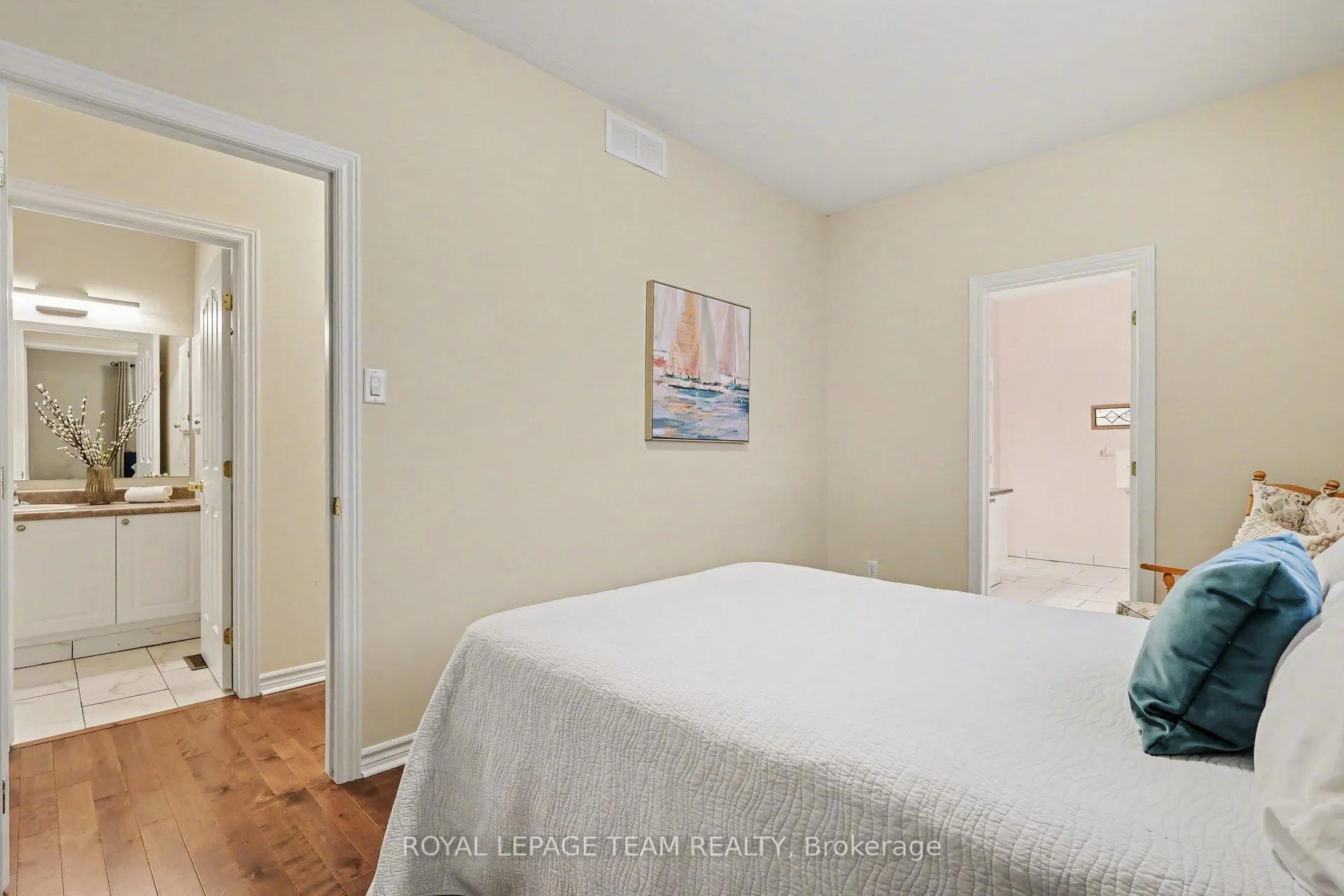 Photo 24 of 751 Vermillion Drive, Ottawa, Riverside South/Gloucester Glen — HOMEH