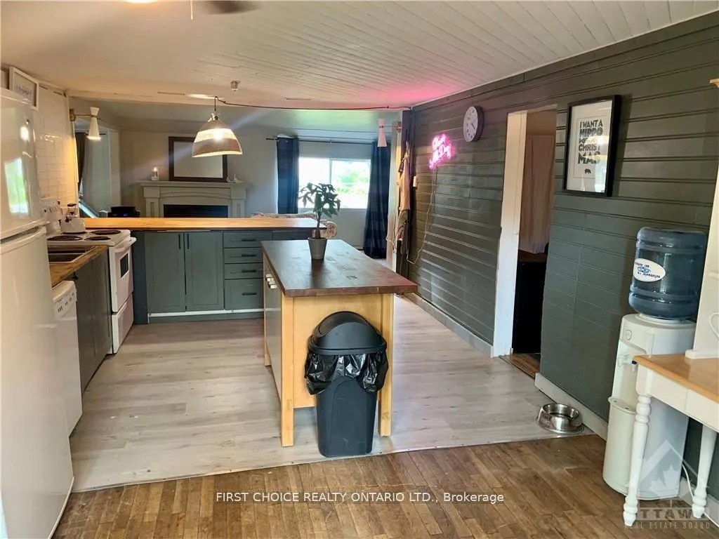 Photo 10 of 397 Bayview Drive, Ottawa, Constance Bay — HOMEH