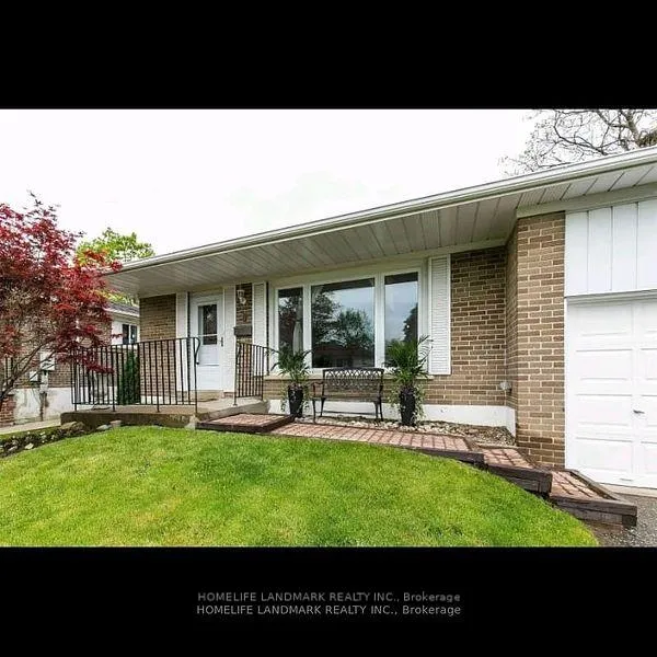 Photo 2 of 9 Terra Cotta Crescent E, Brampton, Brampton East — HOMEH