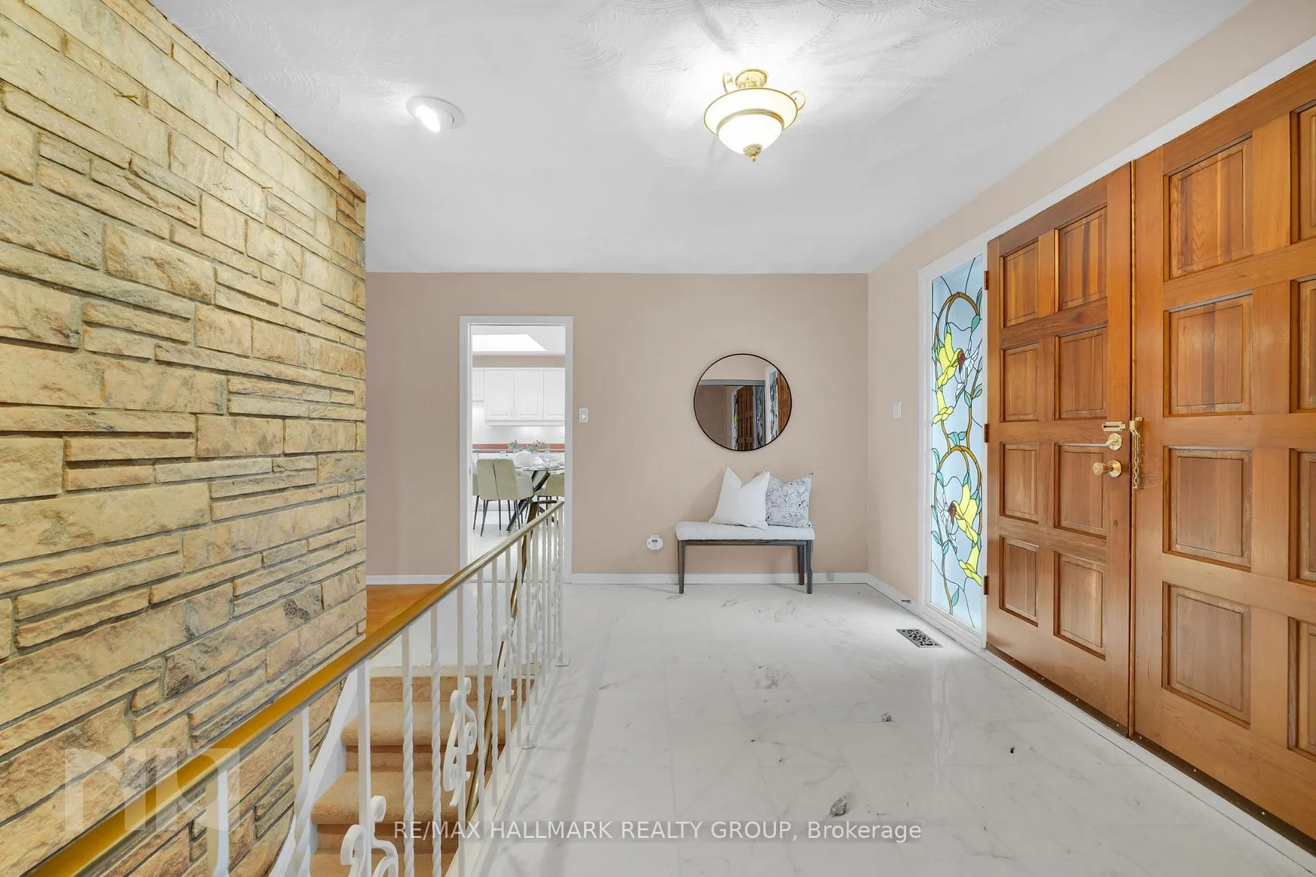 Photo 6 of 2014 Delmar Drive, Ottawa, Playfair Park — HOMEH