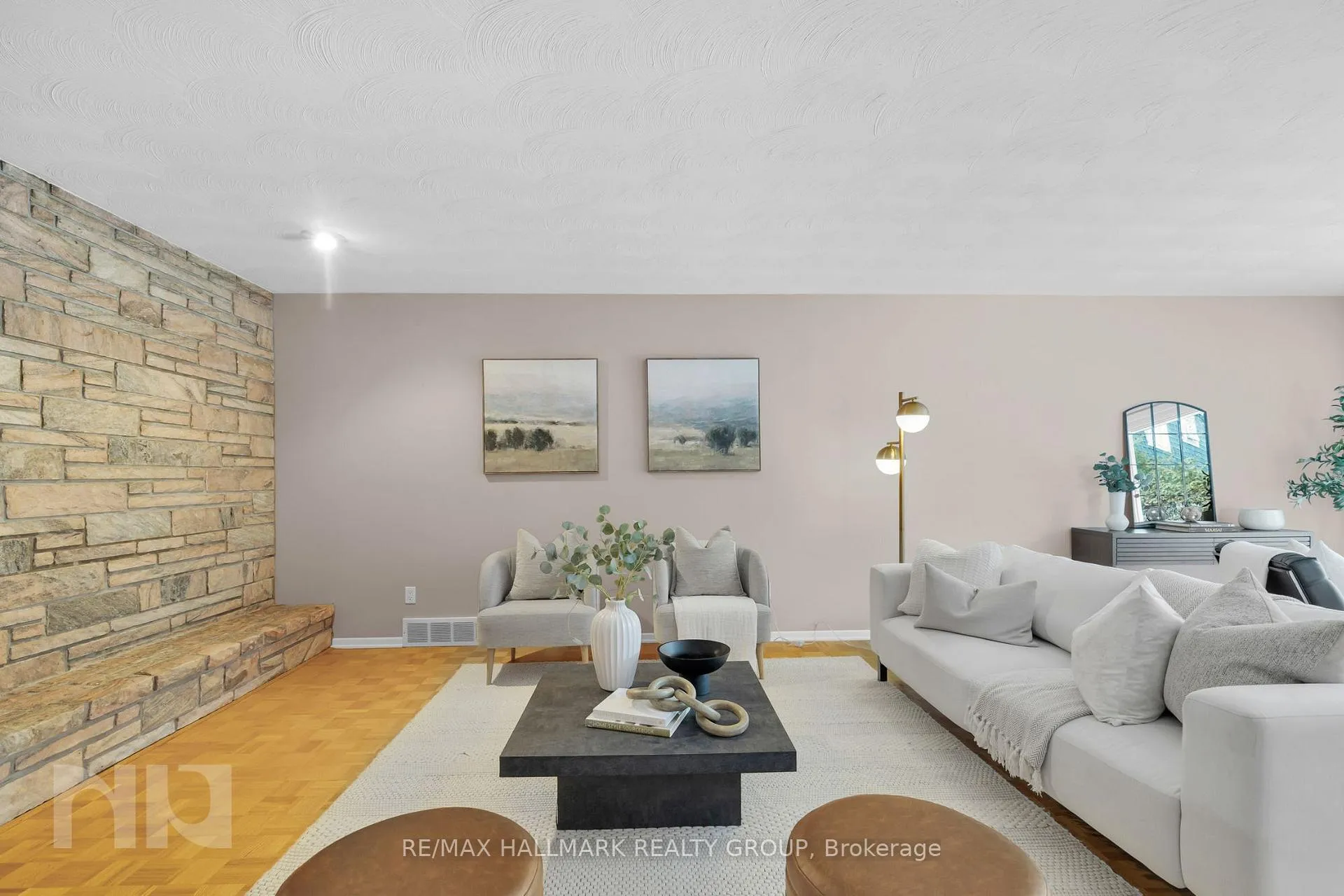 Photo 10 of 2014 Delmar Drive, Ottawa, Playfair Park — HOMEH
