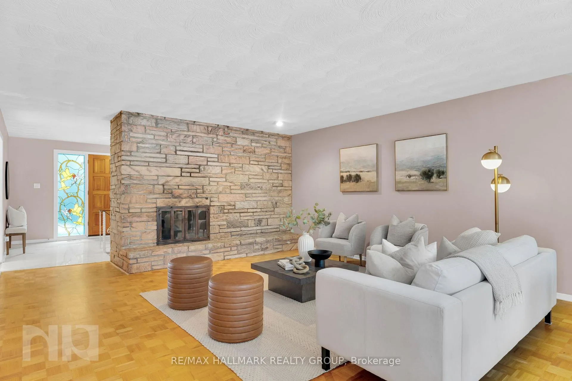Photo 11 of 2014 Delmar Drive, Ottawa, Playfair Park — HOMEH
