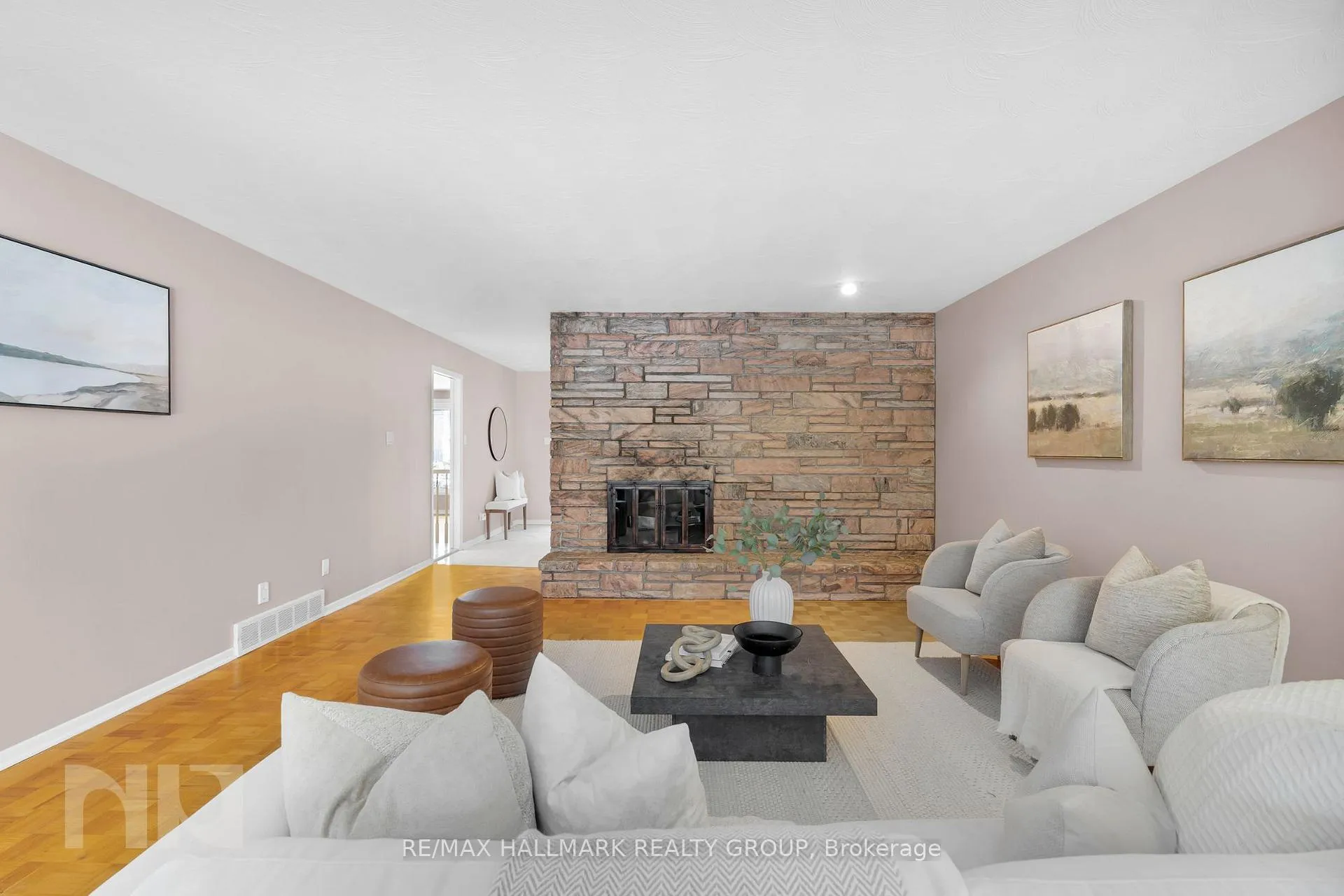 Photo 12 of 2014 Delmar Drive, Ottawa, Playfair Park — HOMEH