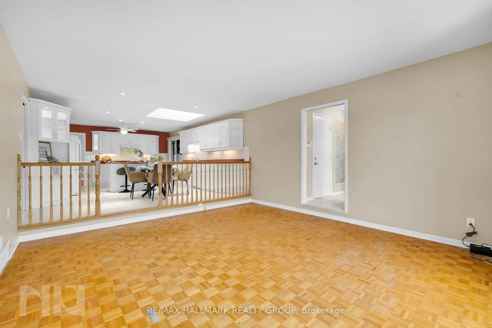 Photo 25 of 2014 Delmar Drive, Ottawa, Playfair Park — HOMEH
