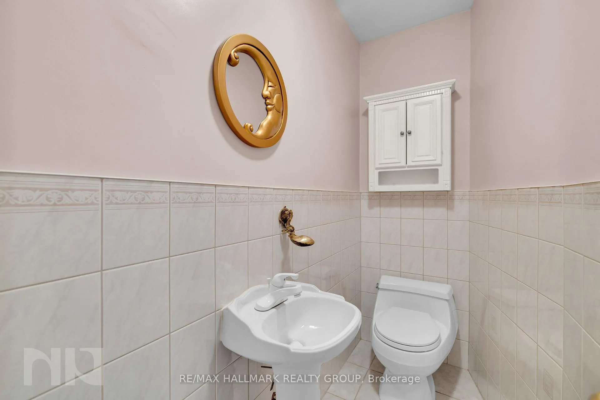 Photo 30 of 2014 Delmar Drive, Ottawa, Playfair Park — HOMEH