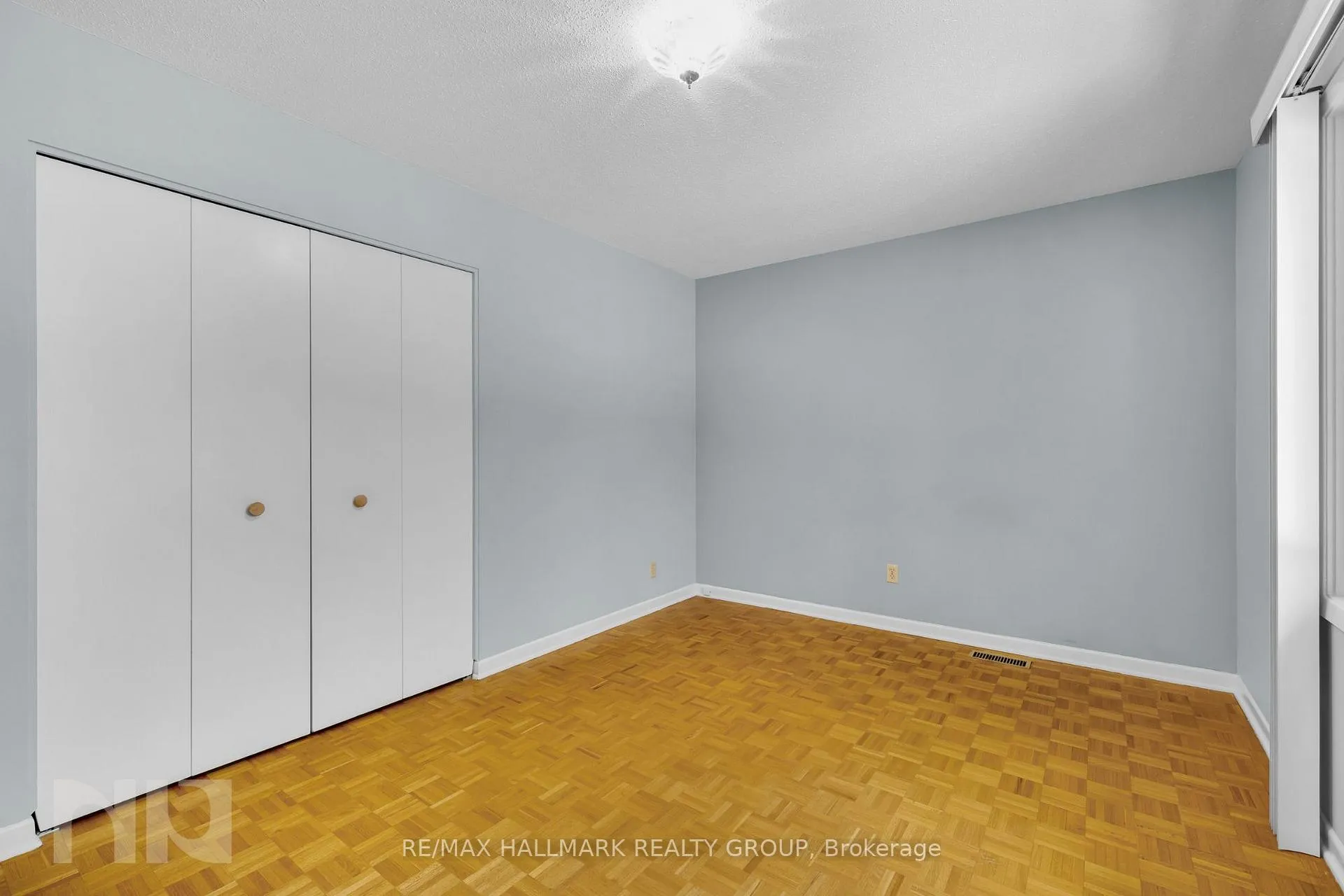 Photo 39 of 2014 Delmar Drive, Ottawa, Playfair Park — HOMEH