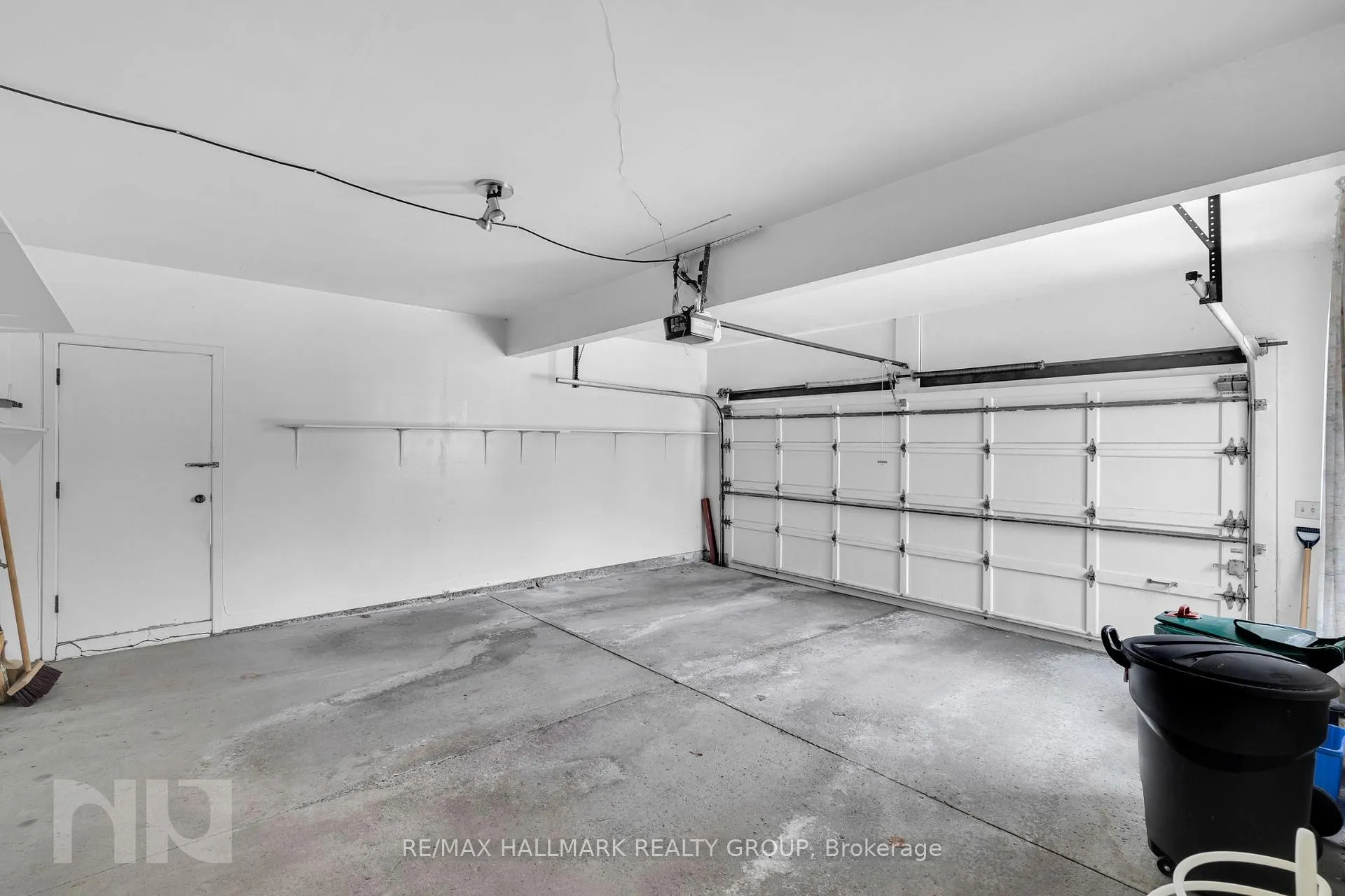 Photo 46 of 2014 Delmar Drive, Ottawa, Playfair Park — HOMEH