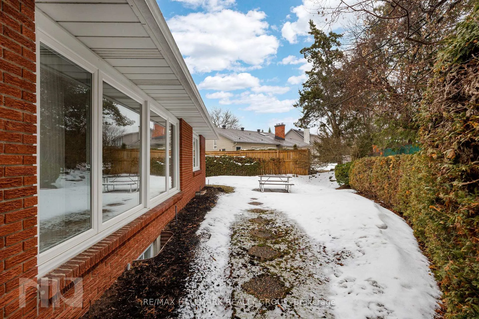Photo 47 of 2014 Delmar Drive, Ottawa, Playfair Park — HOMEH