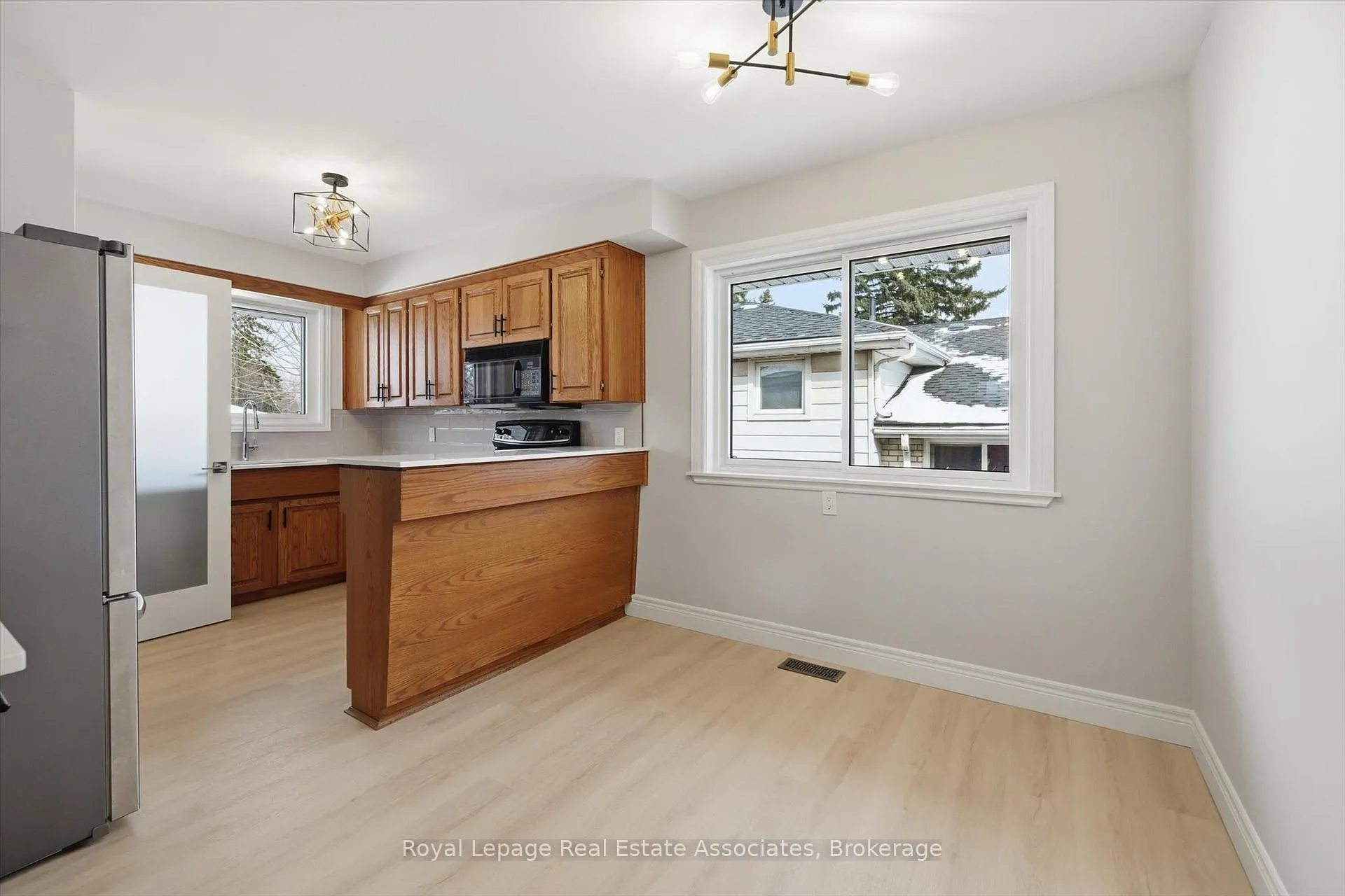 Photo 23 of 26 Geneva Drive, Hamilton, Buchanan — HOMEH