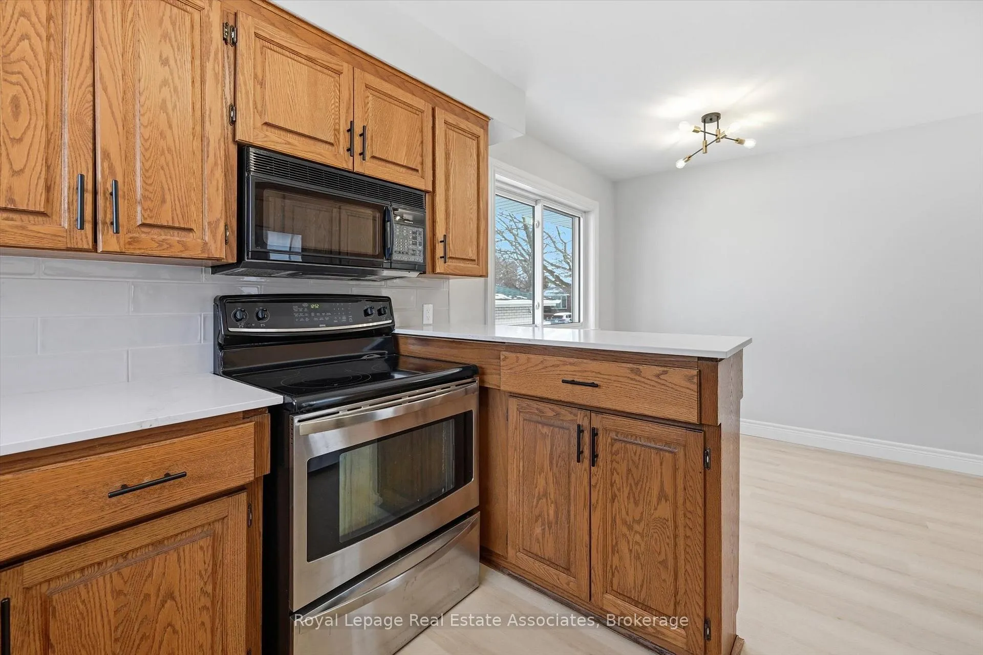 Photo 26 of 26 Geneva Drive, Hamilton, Buchanan — HOMEH