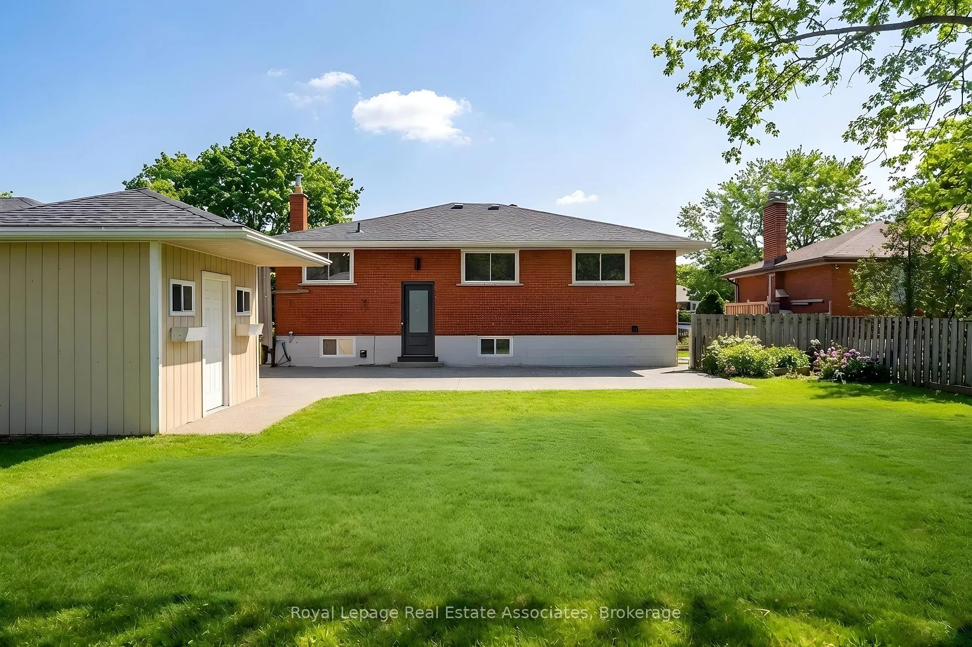 Photo 46 of 26 Geneva Drive, Hamilton, Buchanan — HOMEH