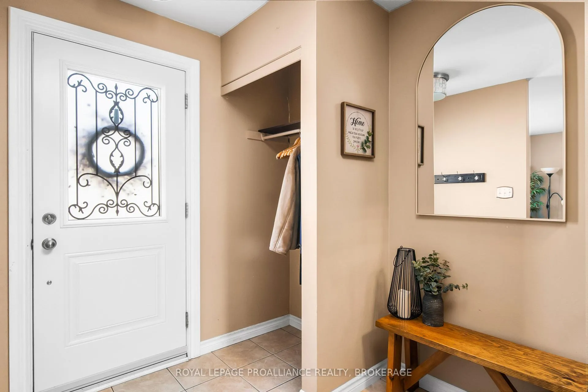 Photo 6 of 16 Rosemund Crescent, Kingston, West of Sir John A. Blvd — HOMEH