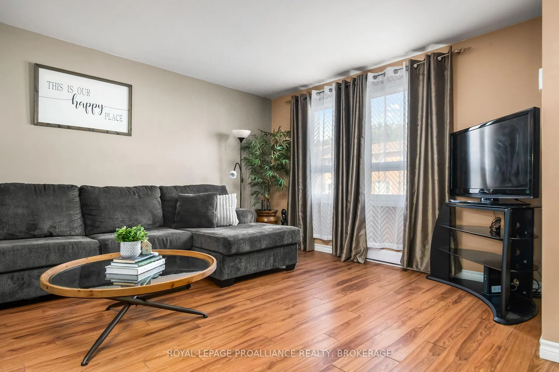Photo 8 of 16 Rosemund Crescent, Kingston, West of Sir John A. Blvd — HOMEH