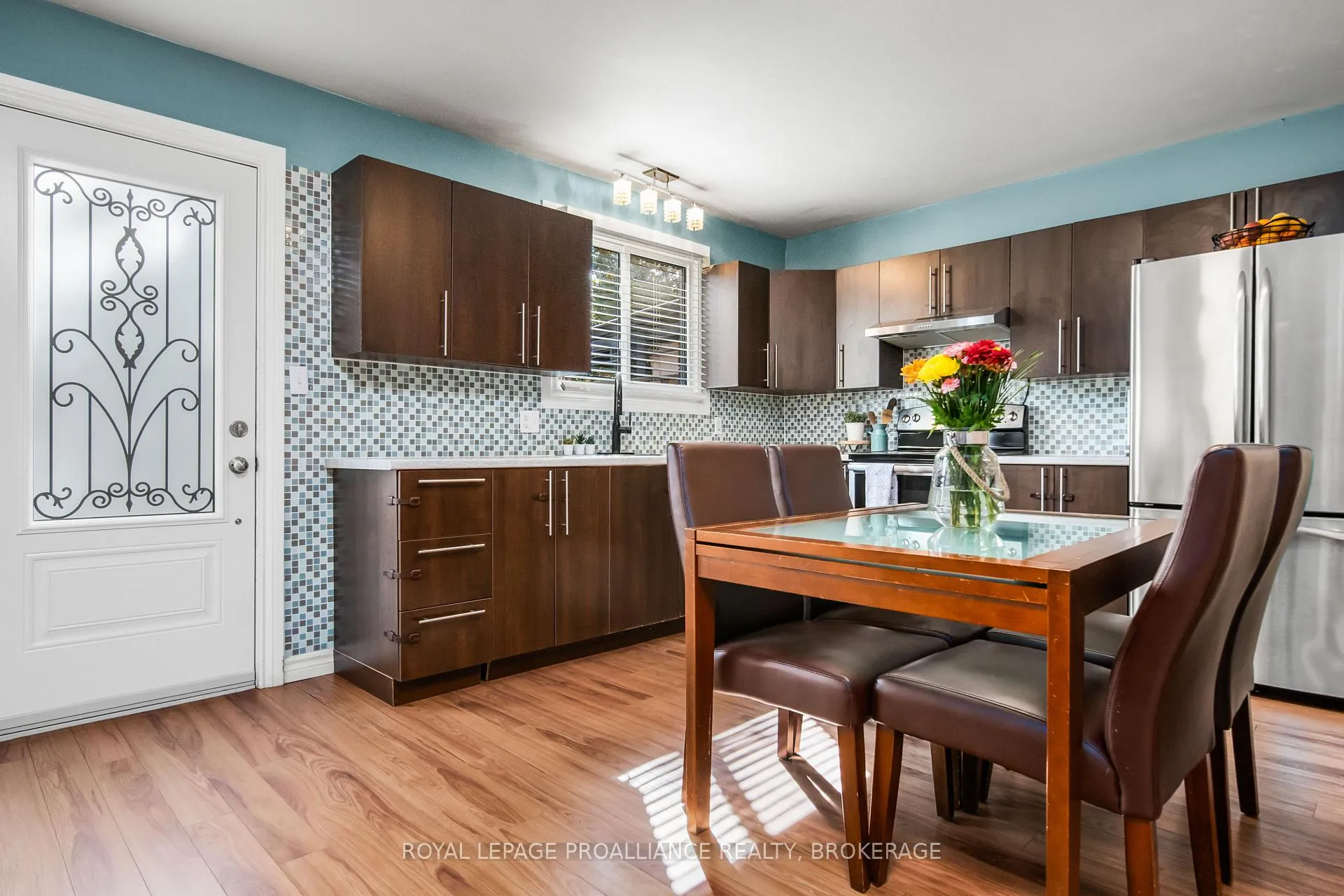 Photo 14 of 16 Rosemund Crescent, Kingston, West of Sir John A. Blvd — HOMEH