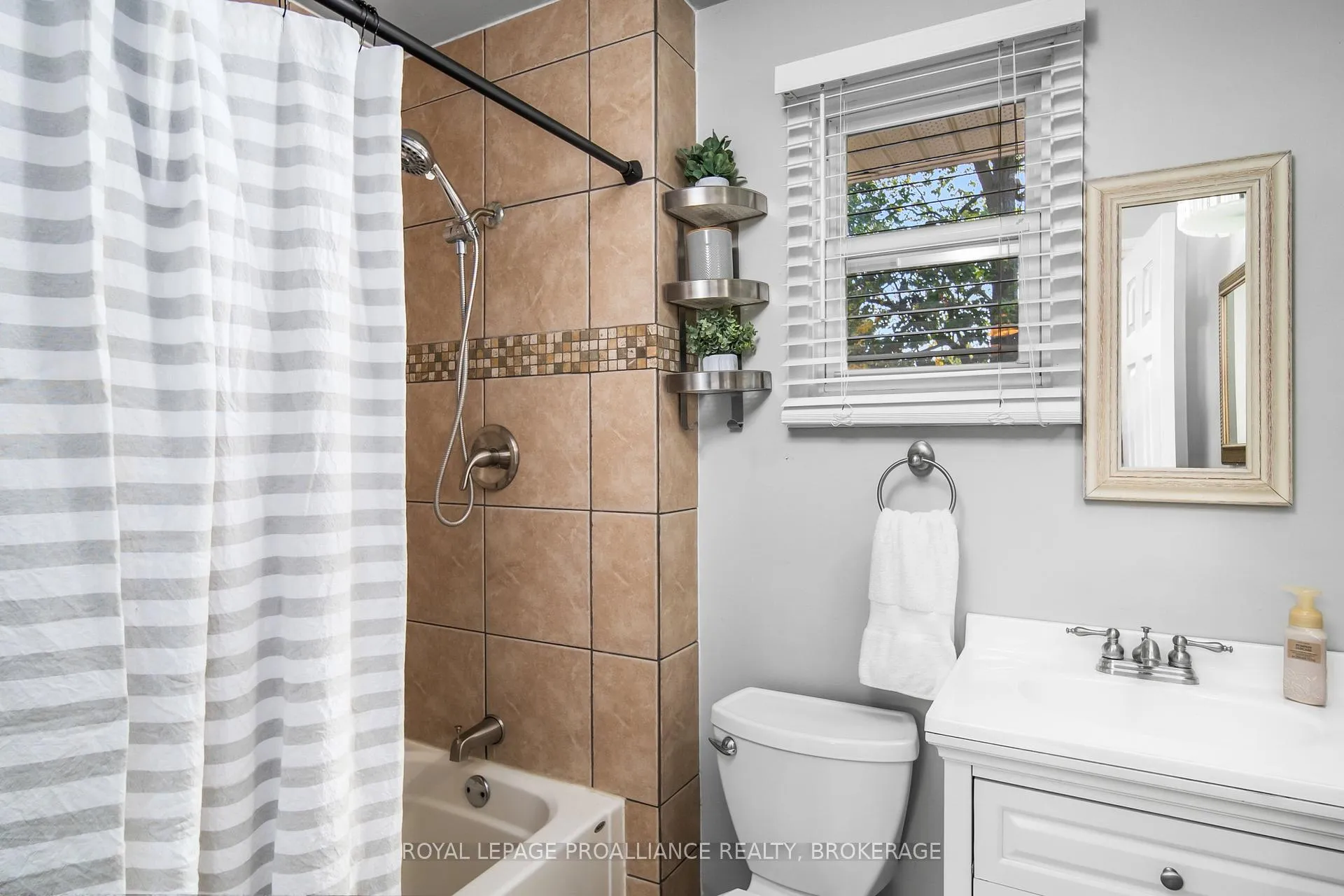 Photo 22 of 16 Rosemund Crescent, Kingston, West of Sir John A. Blvd — HOMEH