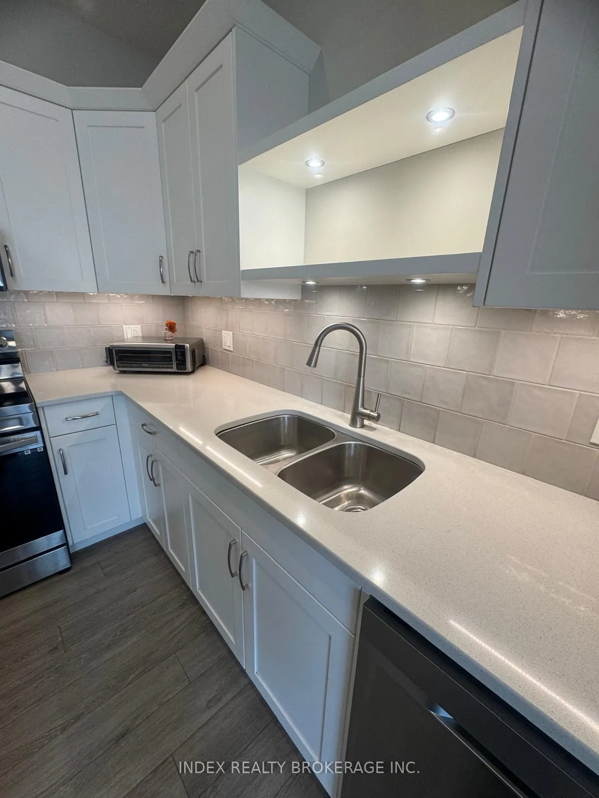 Photo 2 of 30 Keba Crescent, Tillsonburg — HOMEH