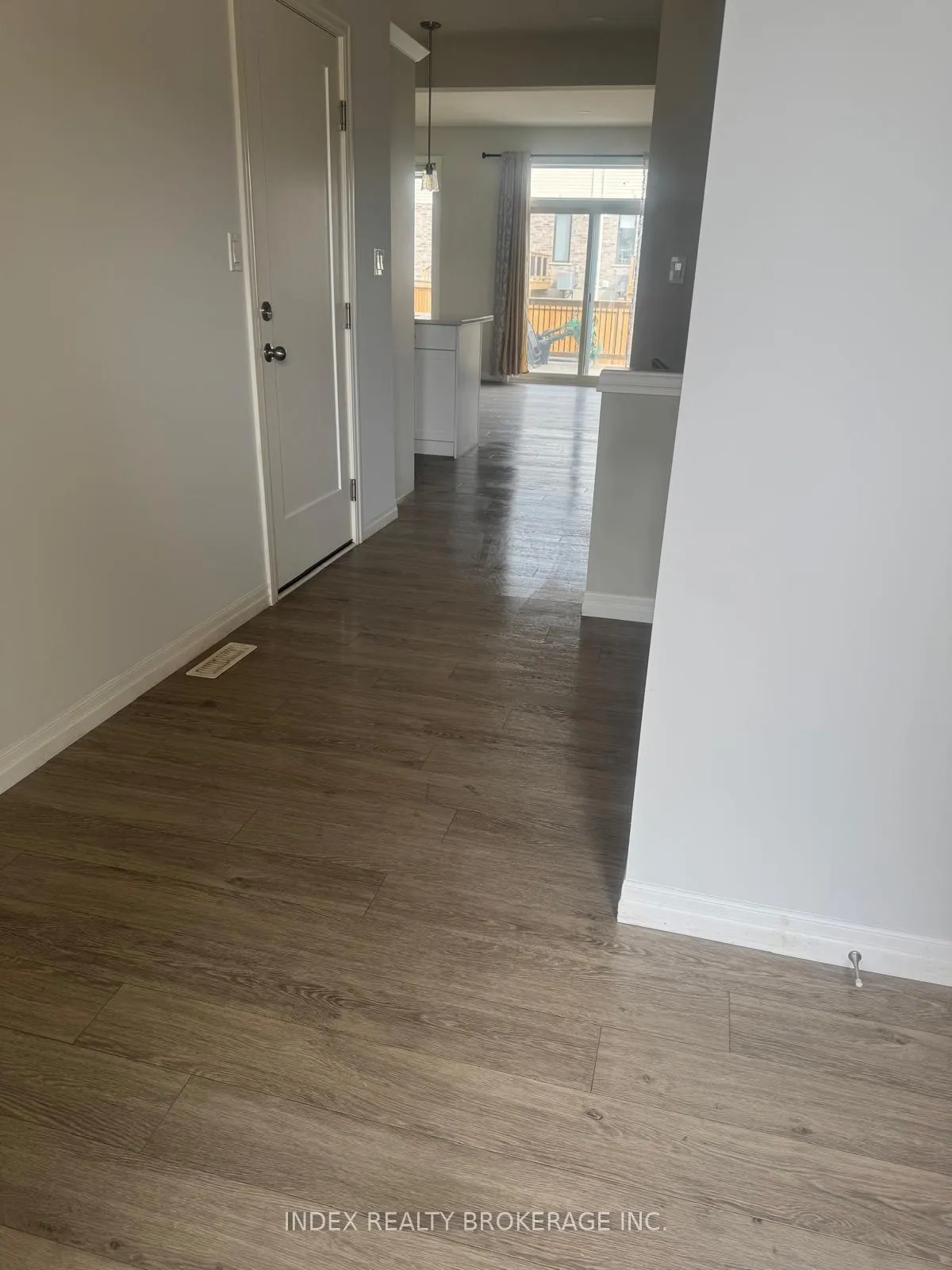 Photo 4 of 30 Keba Crescent, Tillsonburg — HOMEH