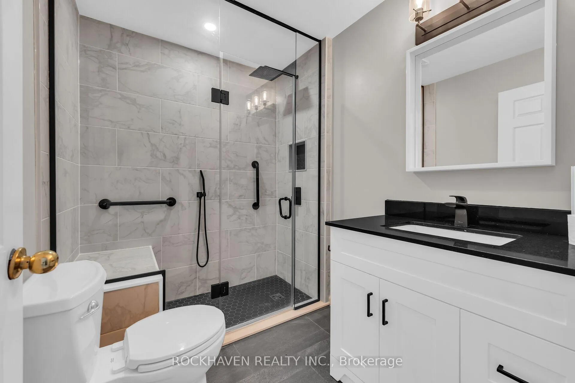 Photo 17 of 36 Macklin Street N, Hamilton, Westdale — HOMEH