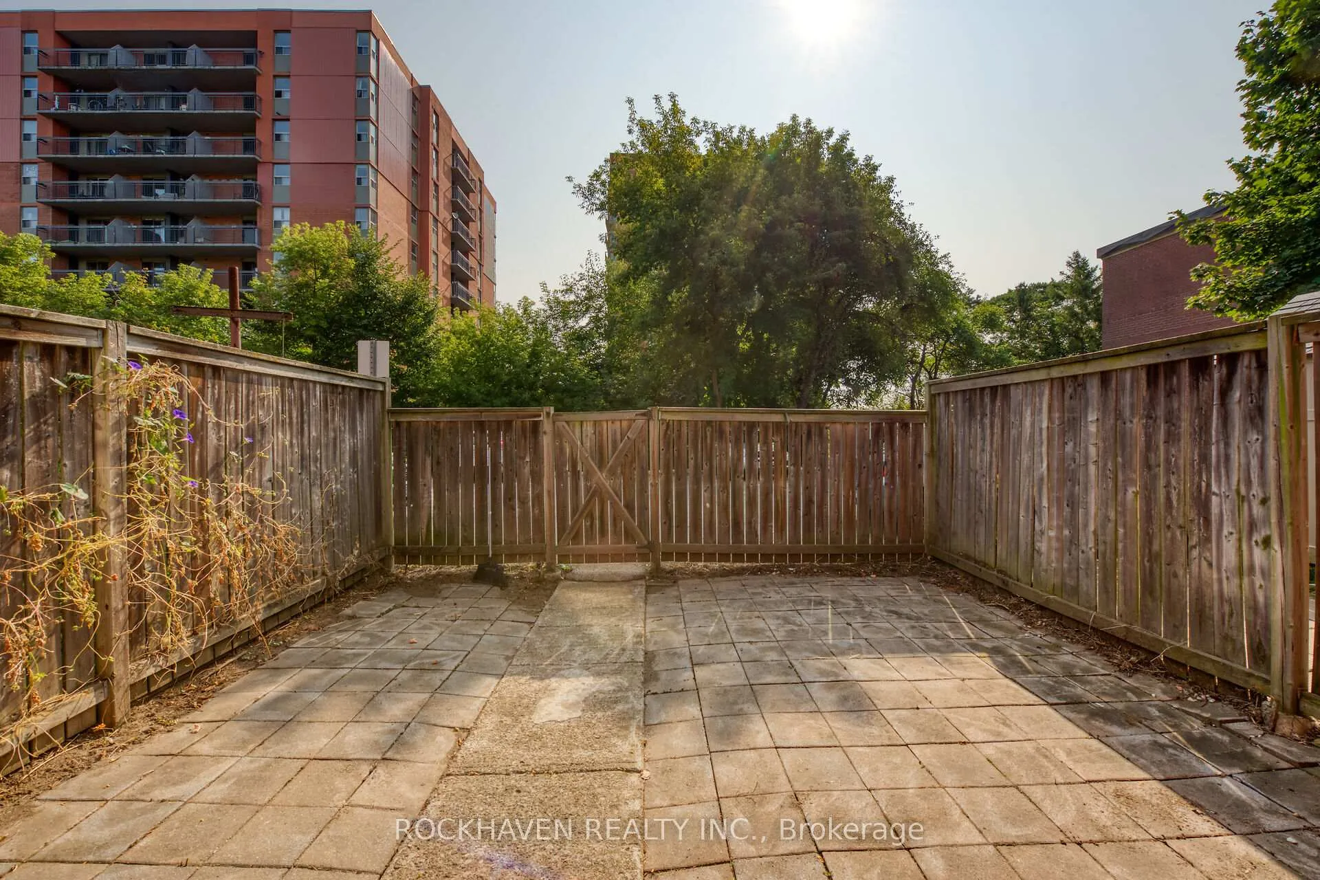 Photo 18 of 36 Macklin Street N, Hamilton, Westdale — HOMEH