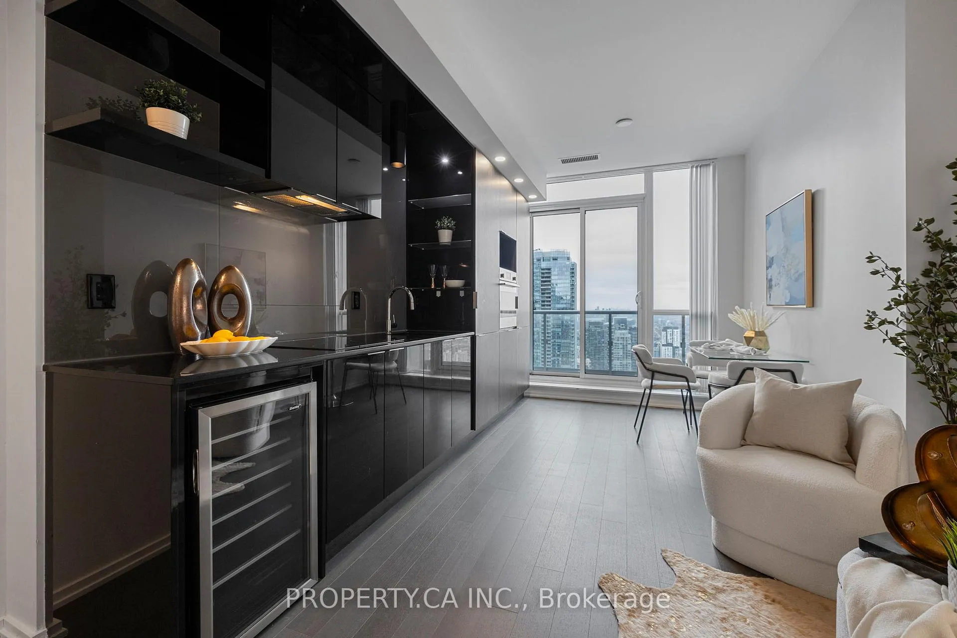Photo 9 of Unit PH12, 70 Temperance Street, Toronto, Bay Street Corridor — HOMEH